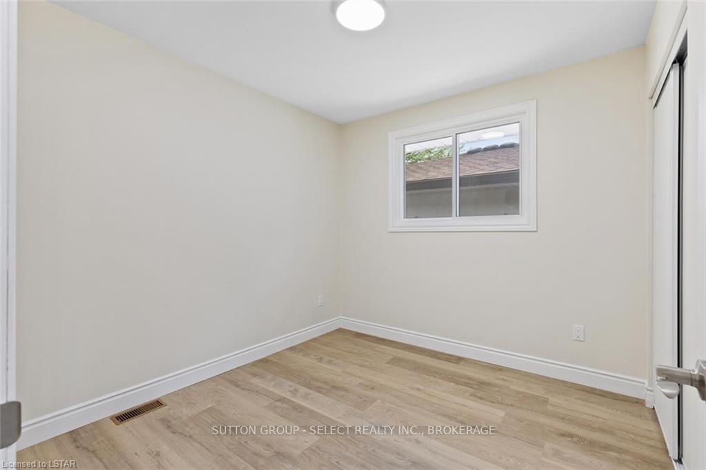 Photo 20 of 353 Dominion Street, Strathroy-Caradoc, NW — HOMEH