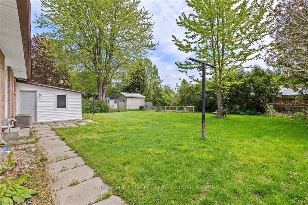 Photo 35 of 353 Dominion Street, Strathroy-Caradoc, NW — HOMEH