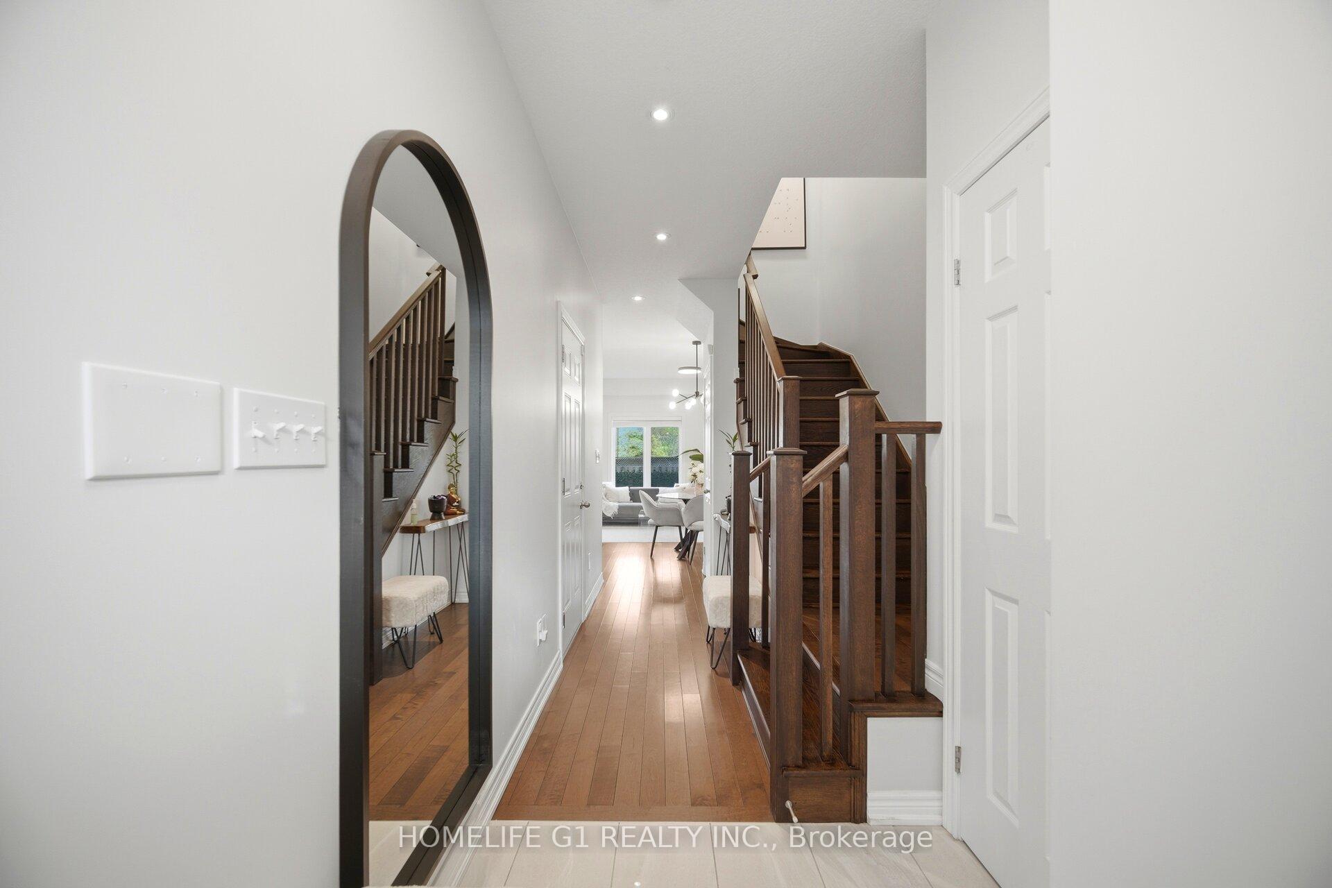 Photo 3 of Unit 26, 21 Madonna Drive, Hamilton, Carpenter — HOMEH