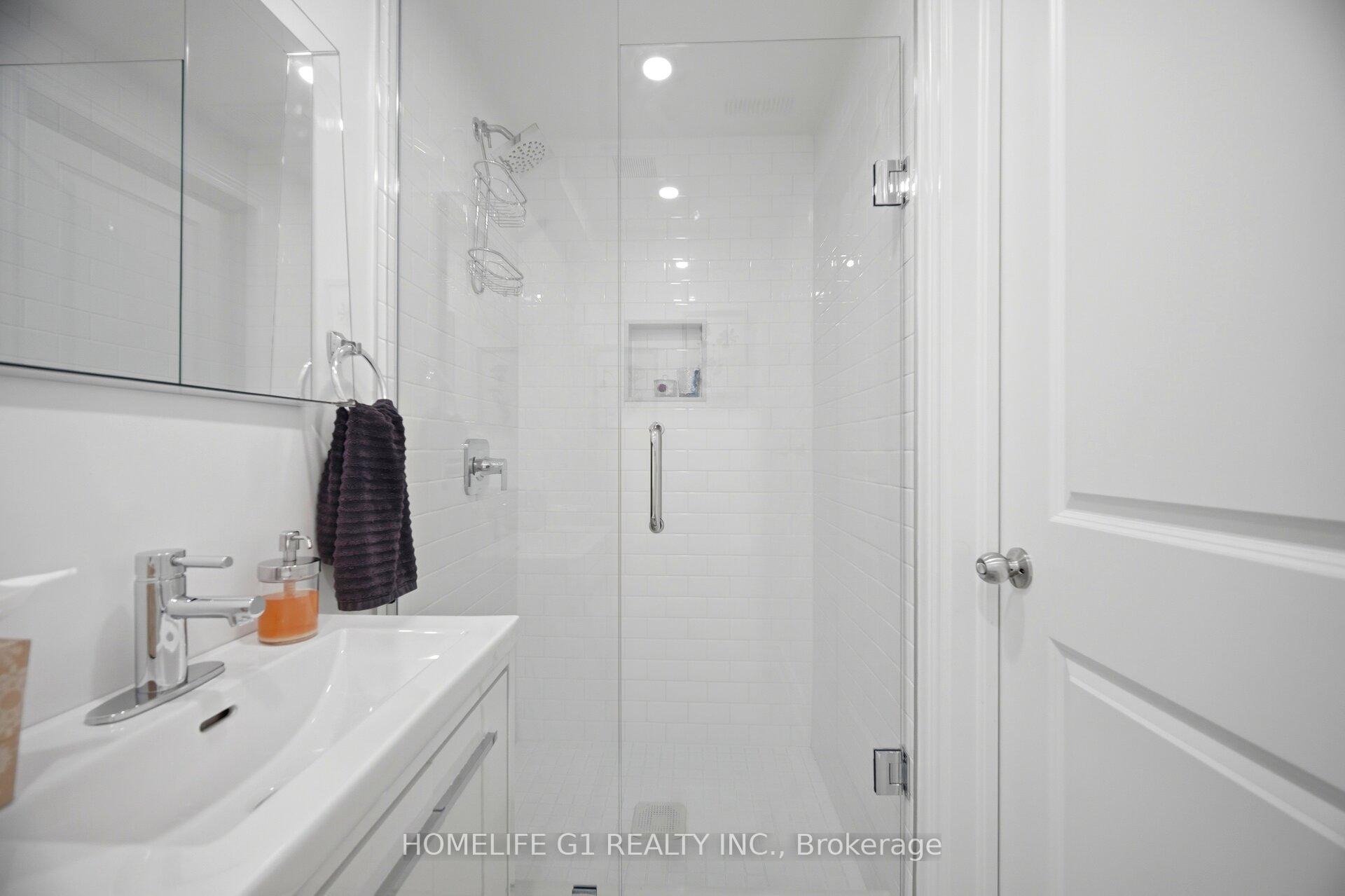 Photo 25 of Unit 26, 21 Madonna Drive, Hamilton, Carpenter — HOMEH