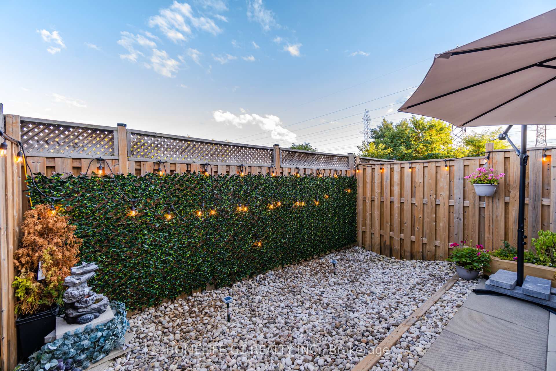 Photo 29 of Unit 26, 21 Madonna Drive, Hamilton, Carpenter — HOMEH