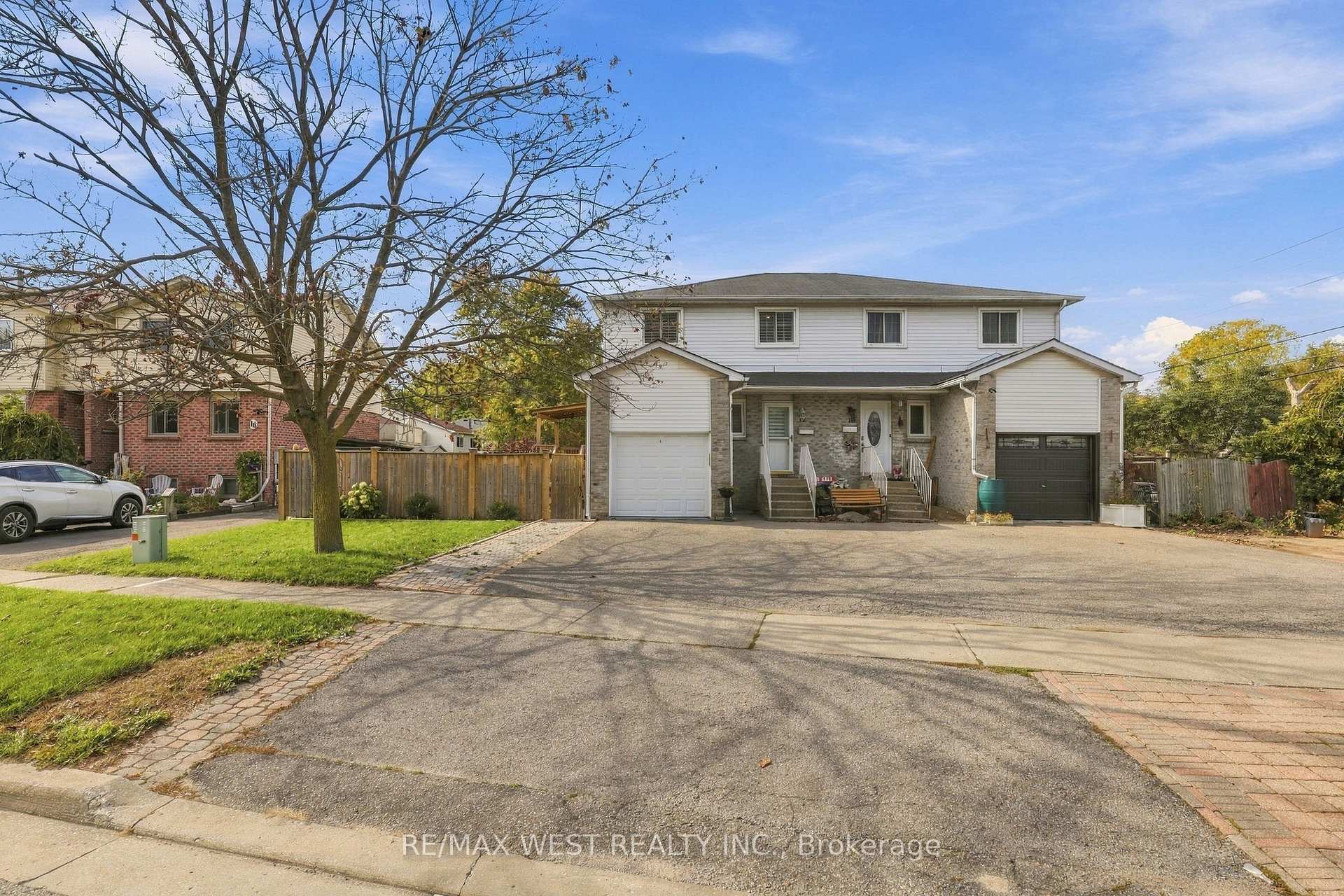 Photo 1 of 12 Waverly Street S, Oshawa, Vanier — HOMEH