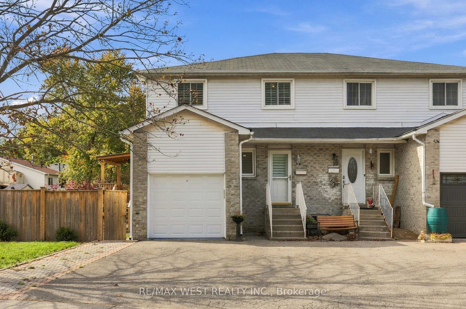 Photo 2 of 12 Waverly Street S, Oshawa, Vanier — HOMEH