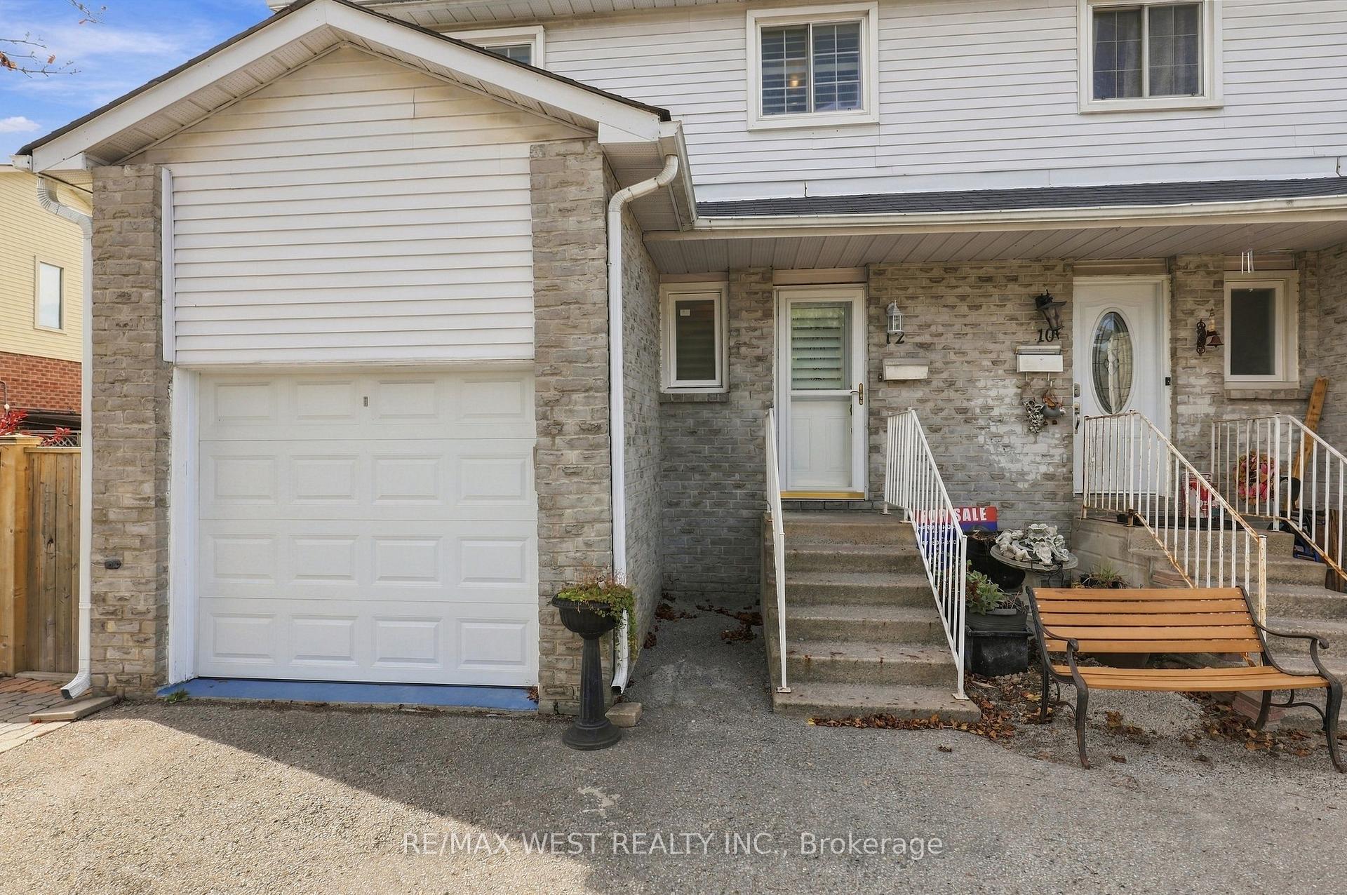 Photo 3 of 12 Waverly Street S, Oshawa, Vanier — HOMEH