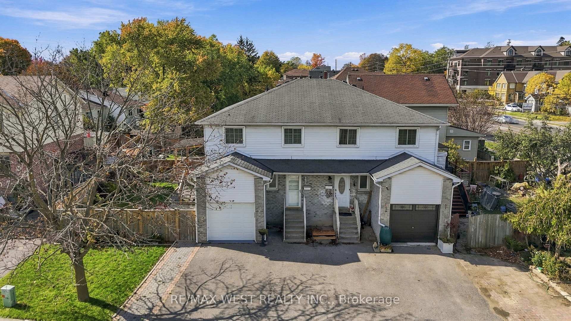Photo 35 of 12 Waverly Street S, Oshawa, Vanier — HOMEH
