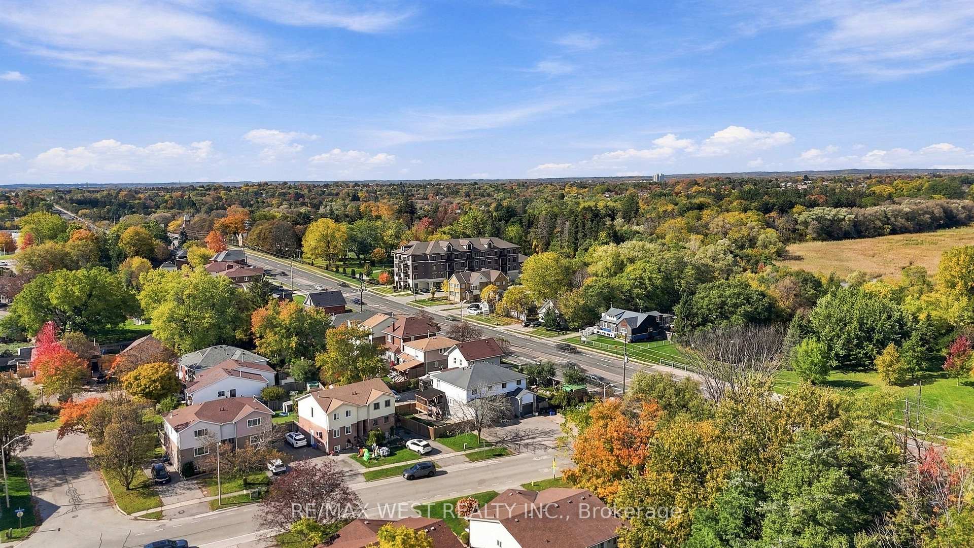 Photo 37 of 12 Waverly Street S, Oshawa, Vanier — HOMEH