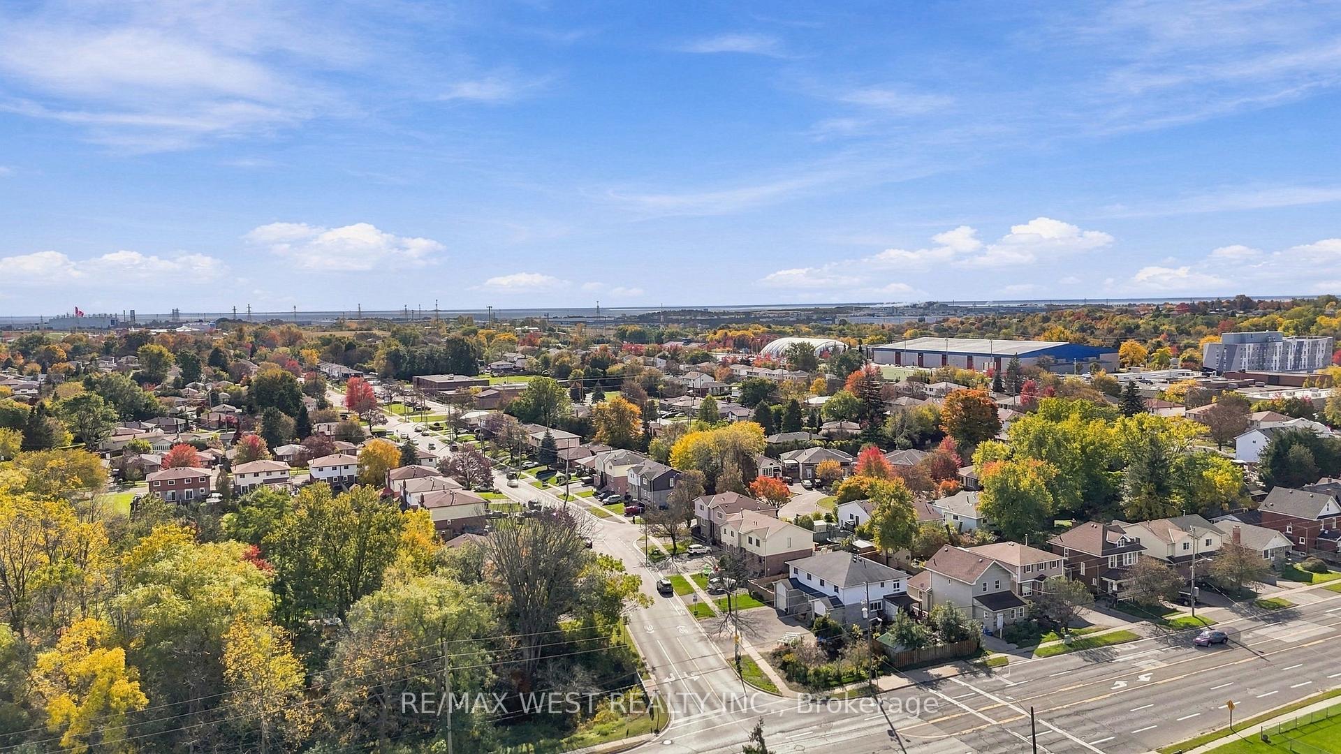 Photo 38 of 12 Waverly Street S, Oshawa, Vanier — HOMEH