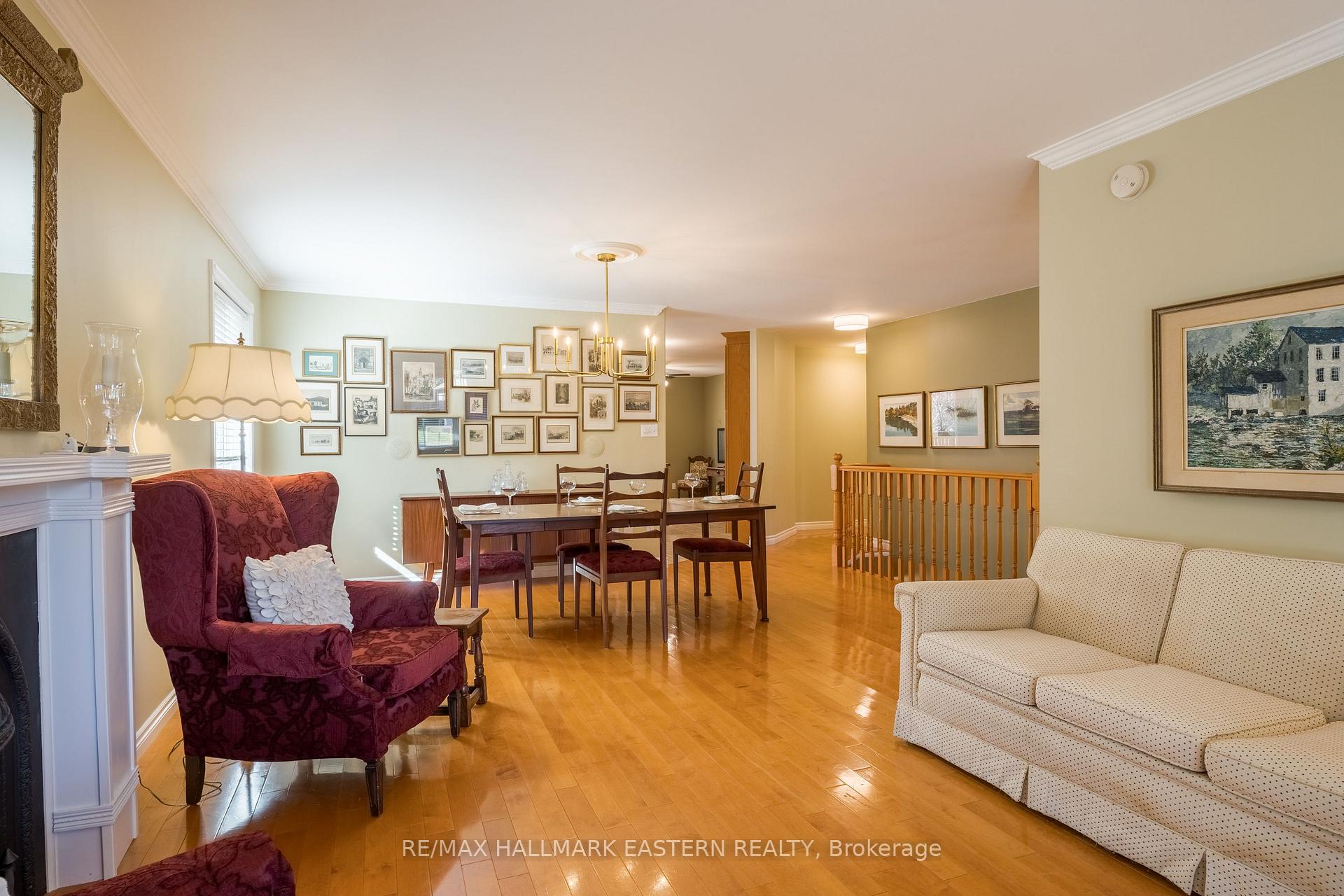Photo 8 of 1259 Melody Crescent, Peterborough, Monaghan Ward 2 — HOMEH