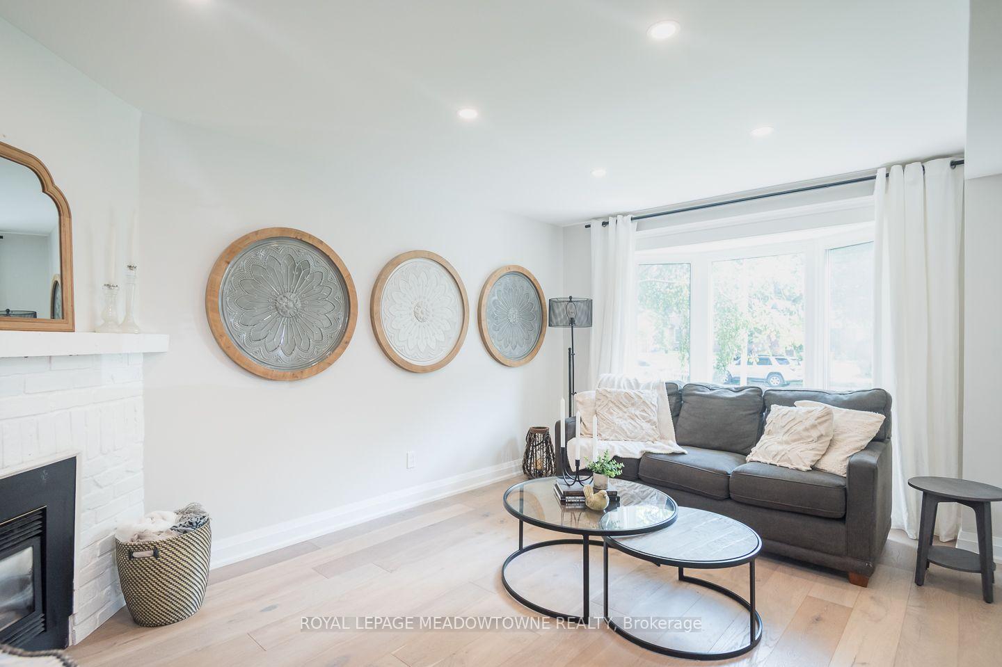 Photo 3 of 823 Laurier Avenue, Milton, Timberlea — HOMEH