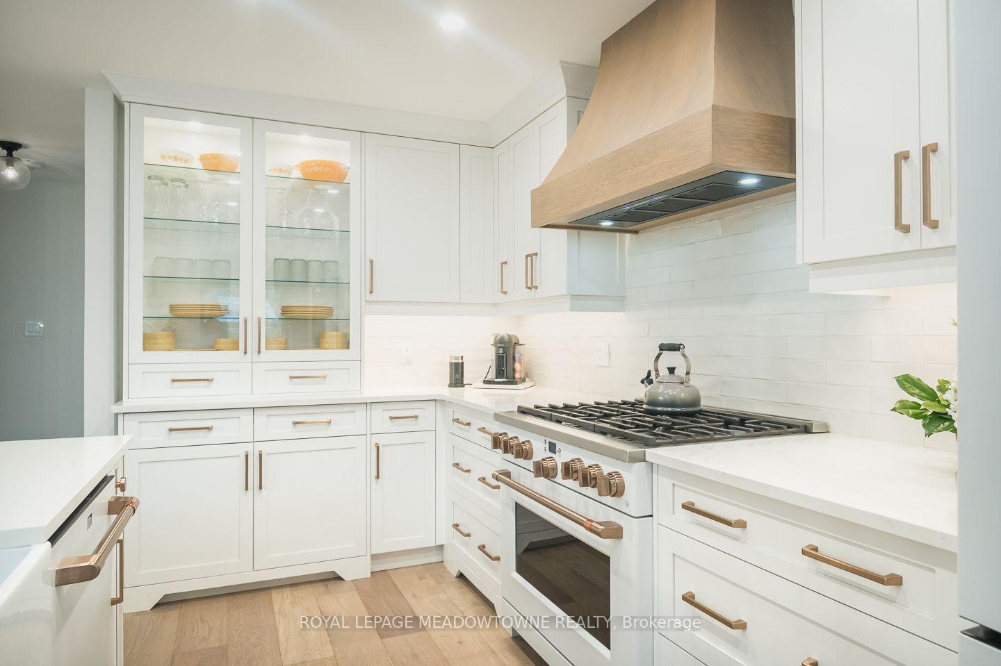 Photo 8 of 823 Laurier Avenue, Milton, Timberlea — HOMEH
