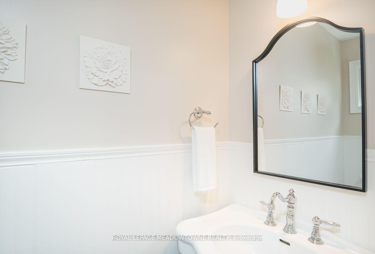 Photo 17 of 823 Laurier Avenue, Milton, Timberlea — HOMEH