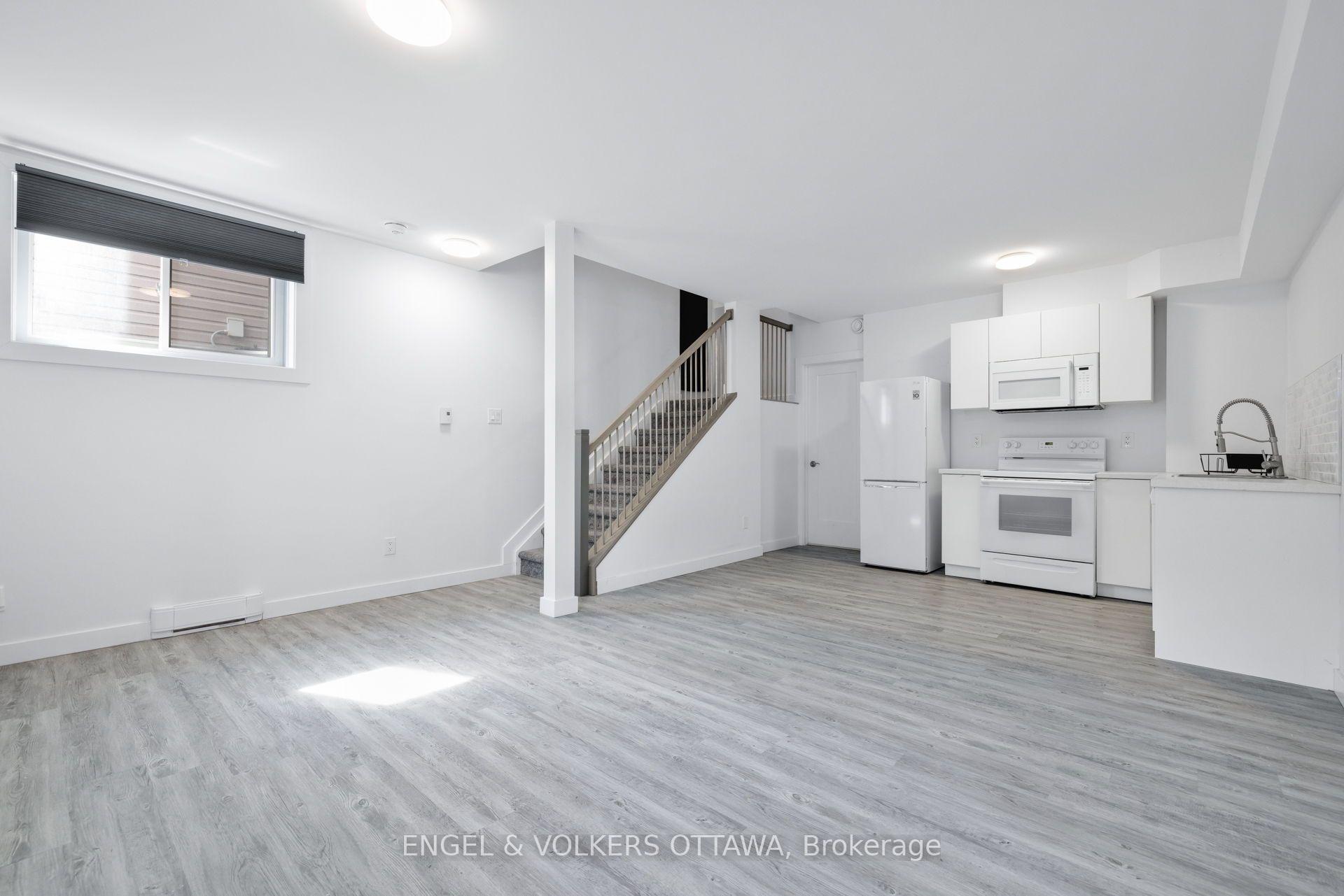 Photo 3 of Unit B, 151 Longpre, Ottawa, Vanier — HOMEH