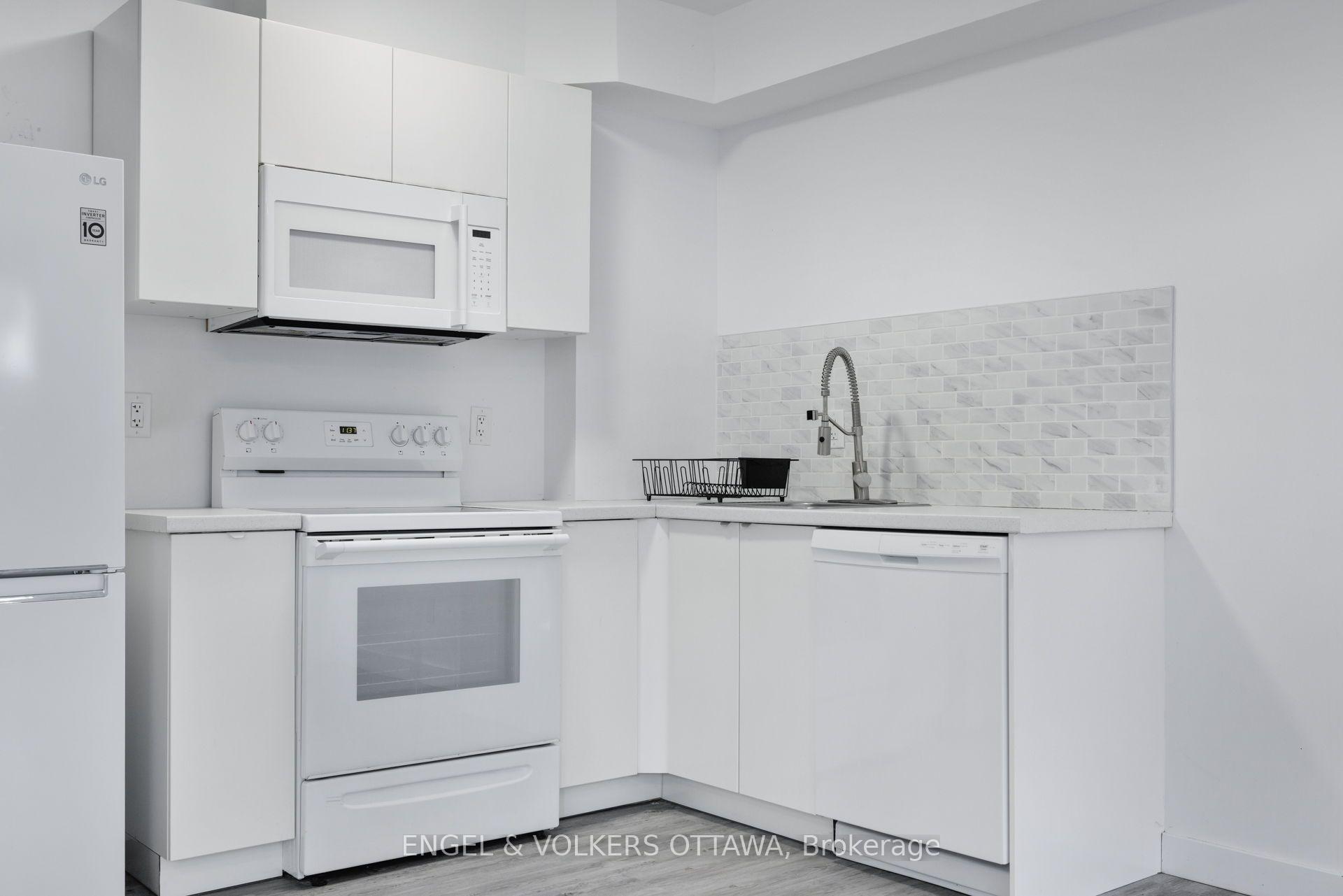 Photo 6 of Unit B, 151 Longpre, Ottawa, Vanier — HOMEH