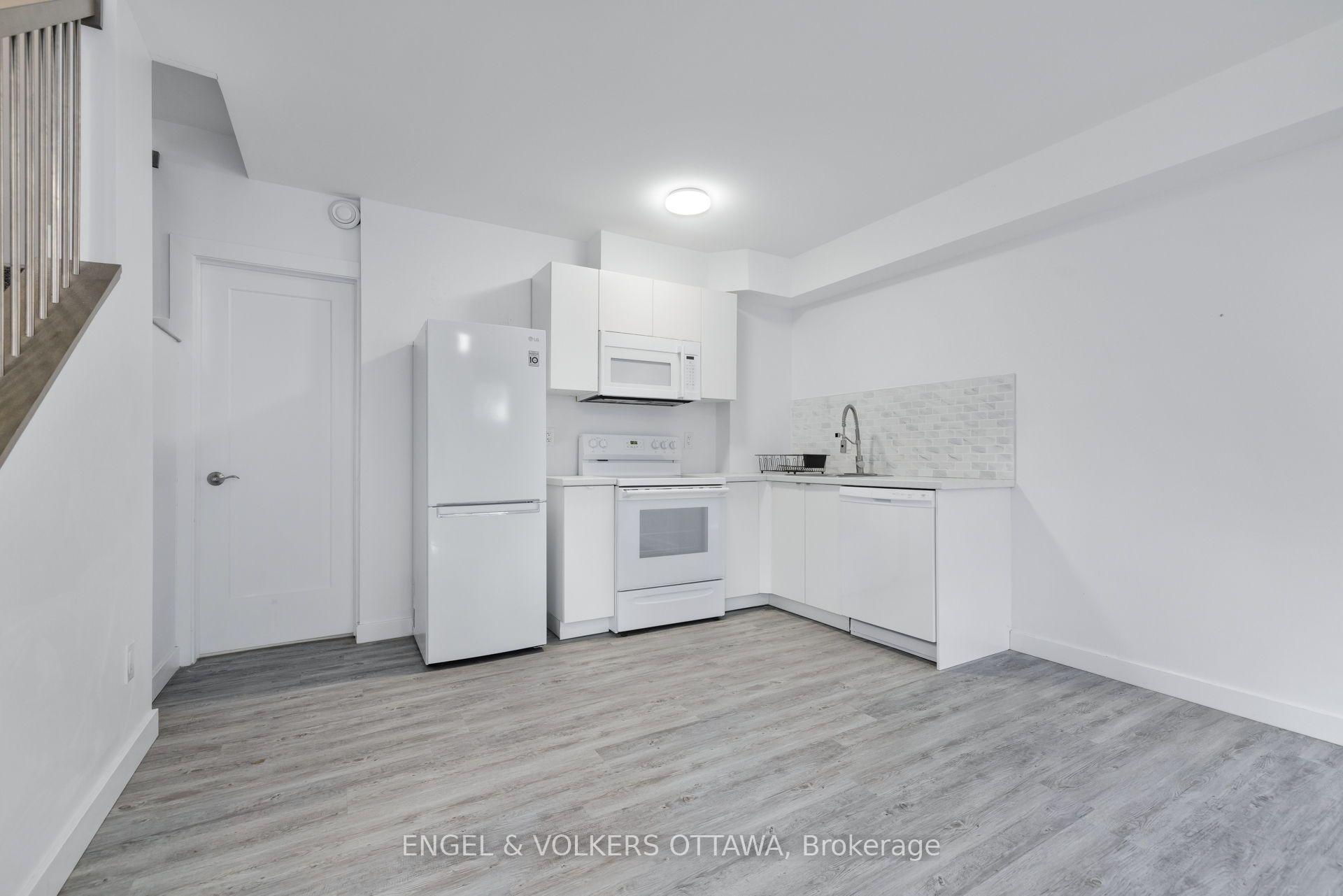 Photo 7 of Unit B, 151 Longpre, Ottawa, Vanier — HOMEH