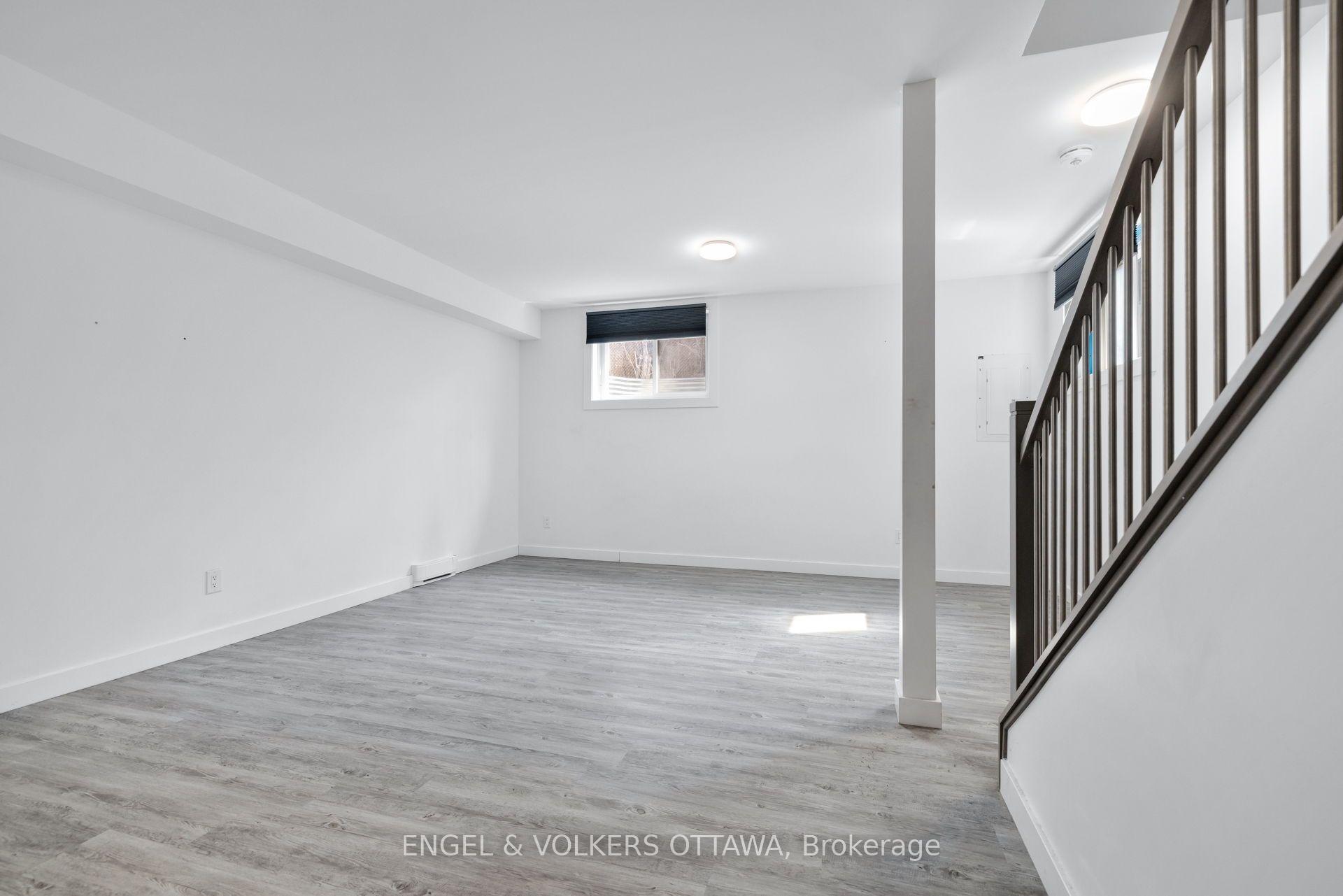 Photo 9 of Unit B, 151 Longpre, Ottawa, Vanier — HOMEH