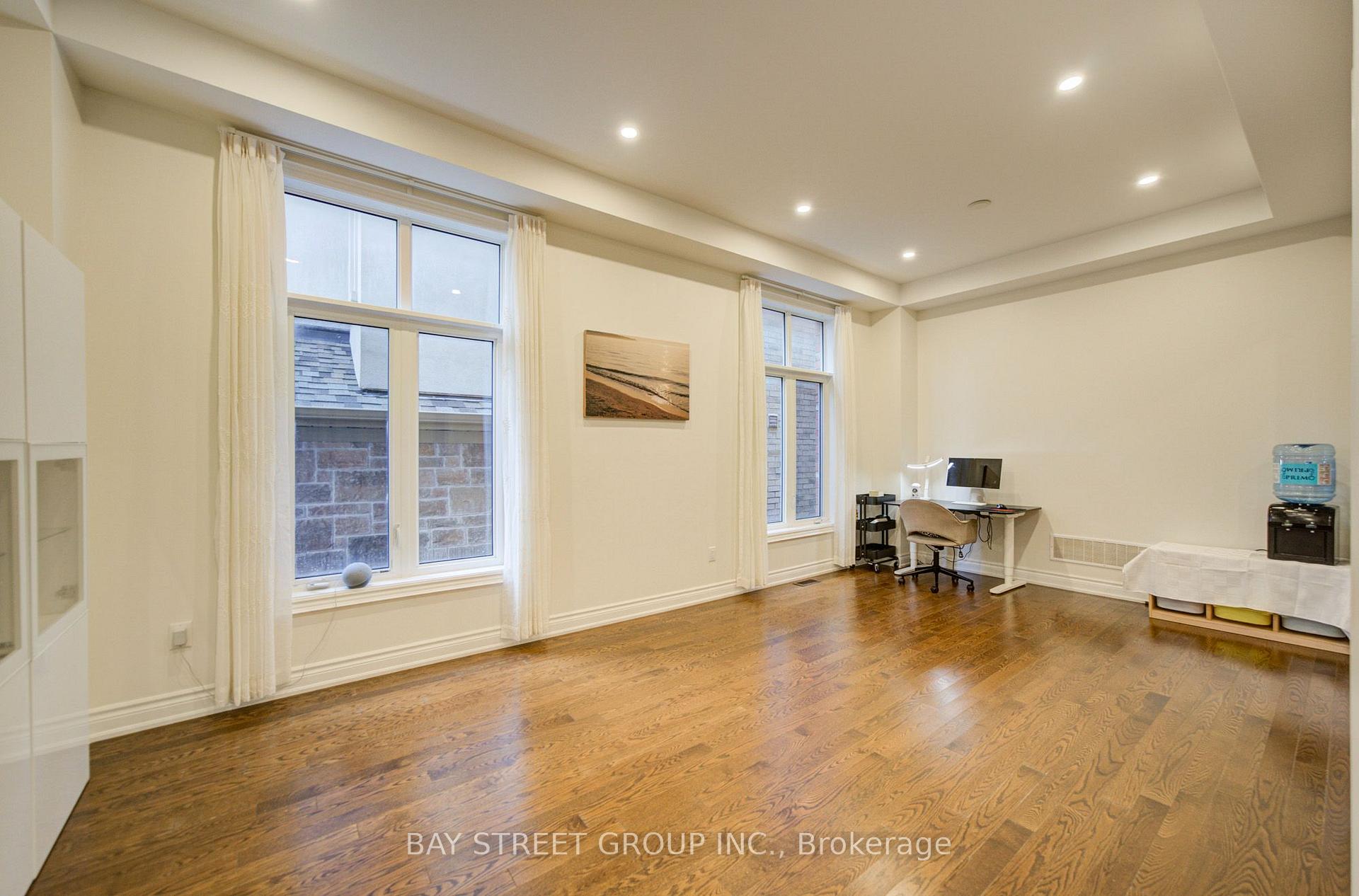 Photo 4 of 30 Ben Sinclair Avenue, East Gwillimbury, Queensville — HOMEH