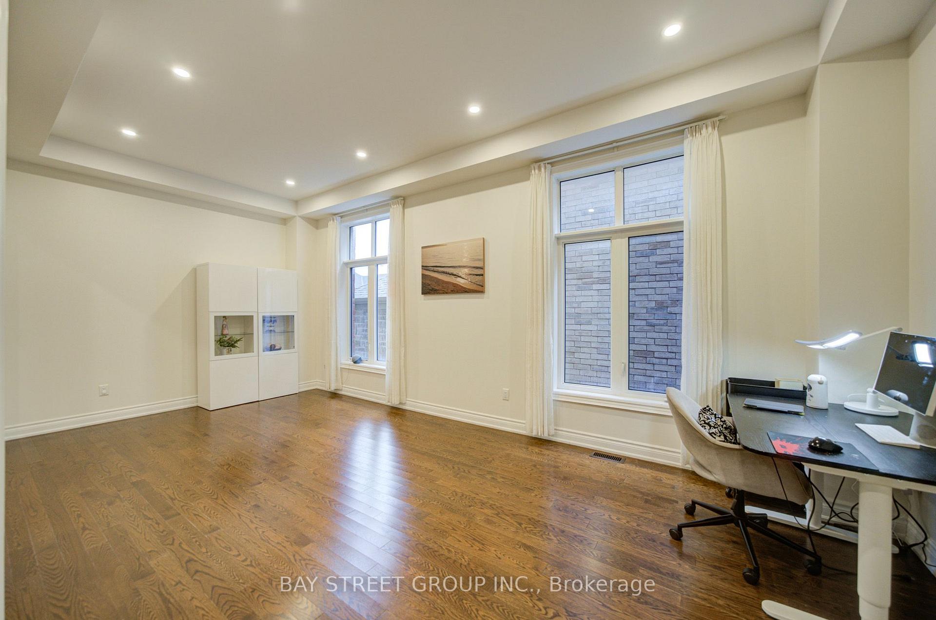 Photo 5 of 30 Ben Sinclair Avenue, East Gwillimbury, Queensville — HOMEH