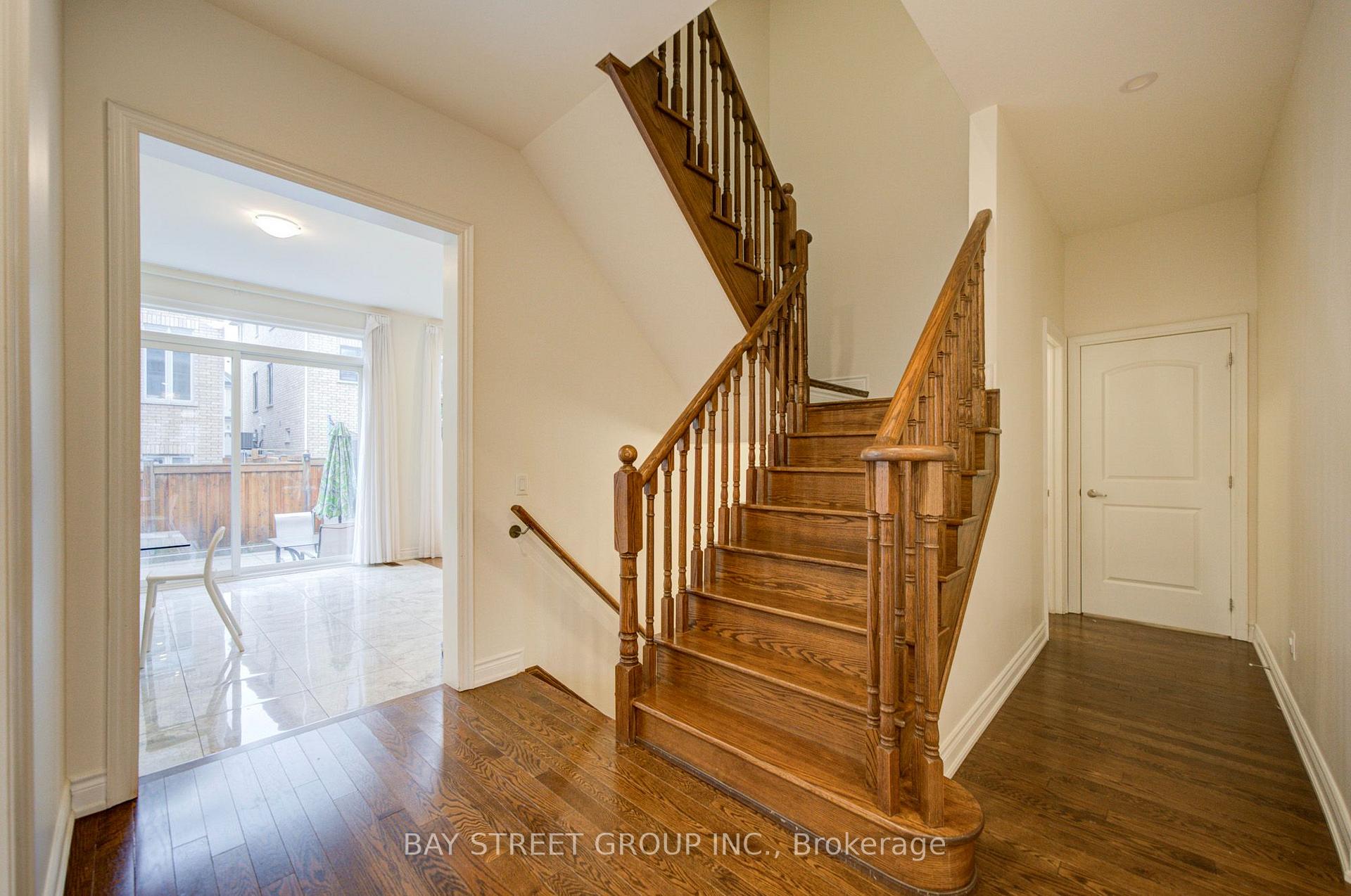 Photo 6 of 30 Ben Sinclair Avenue, East Gwillimbury, Queensville — HOMEH