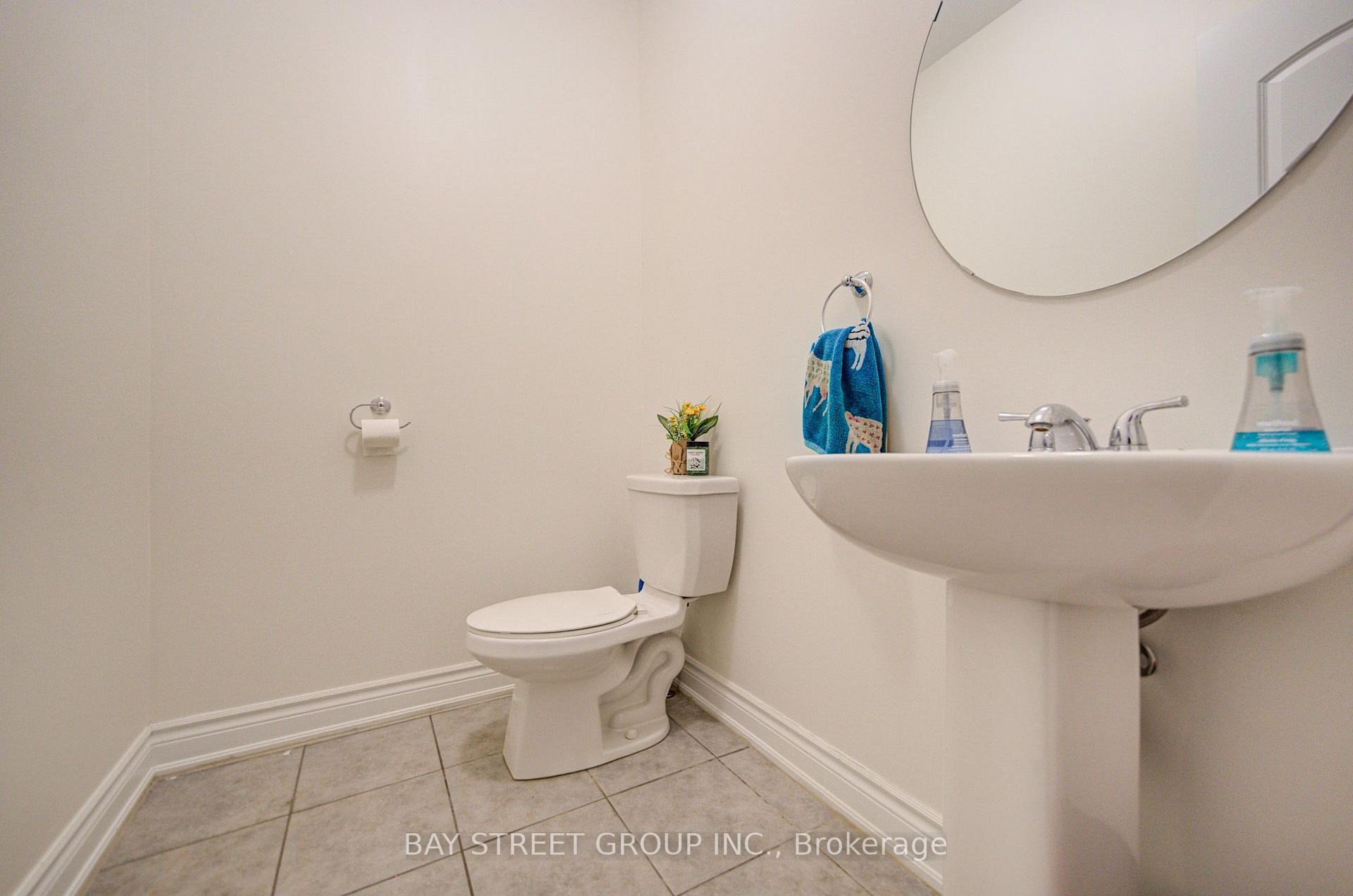 Photo 8 of 30 Ben Sinclair Avenue, East Gwillimbury, Queensville — HOMEH