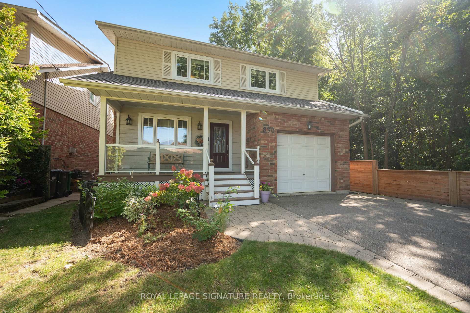 Photo 3 of 830 Ninth Street, Mississauga, Lakeview — HOMEH