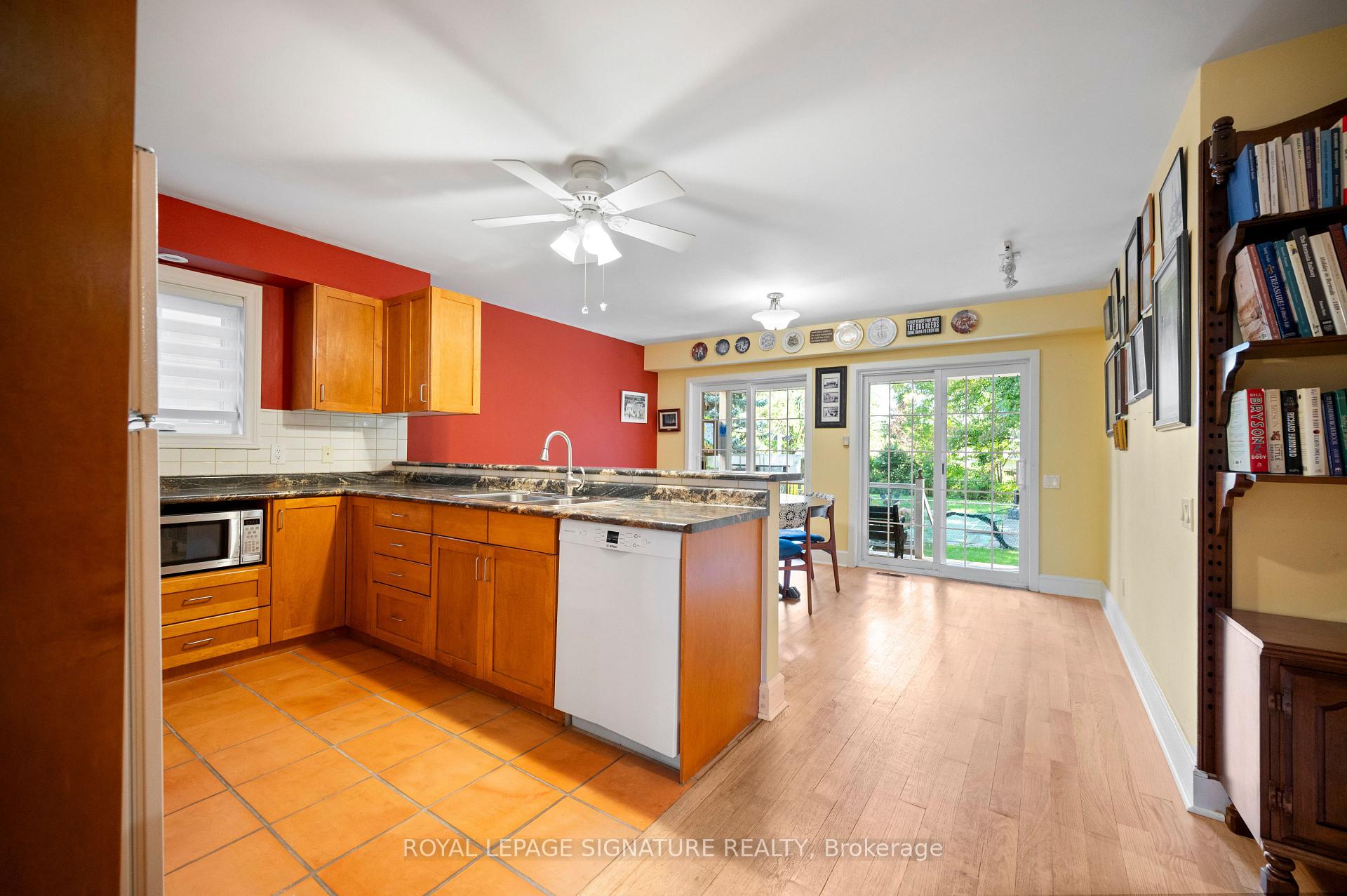 Photo 9 of 830 Ninth Street, Mississauga, Lakeview — HOMEH