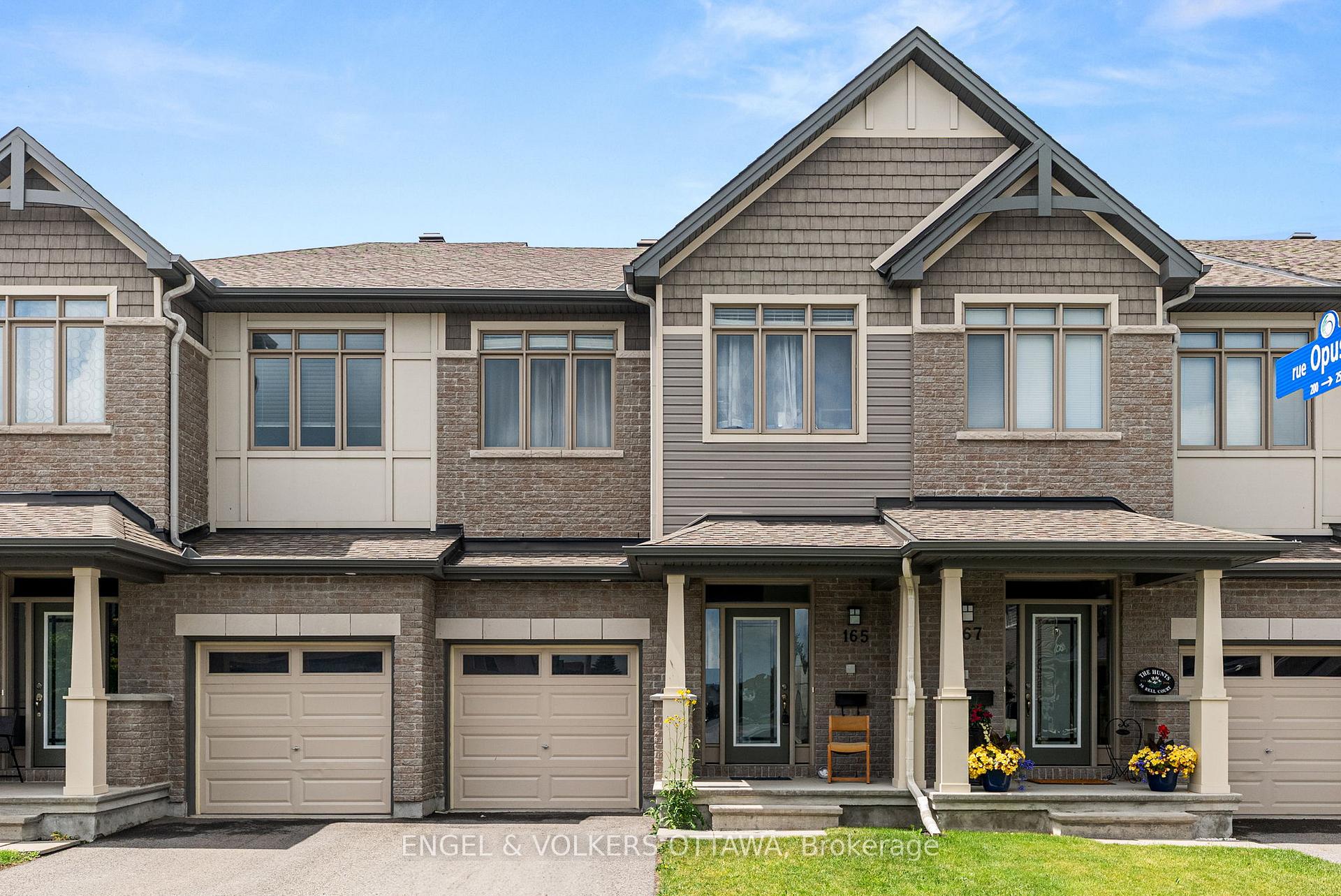 Photo 3 of 165 Overberg Way, Ottawa, Kanata - Emerald Meadows/Trailwest — HOMEH