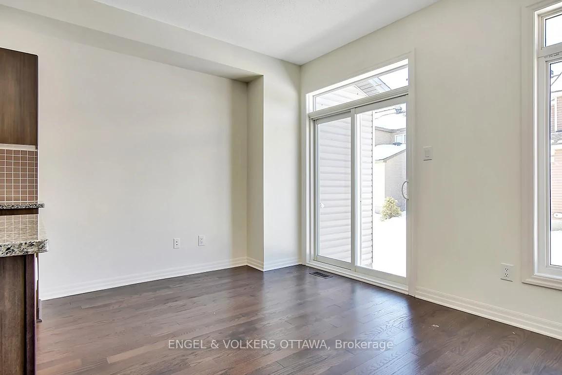 Photo 18 of 165 Overberg Way, Ottawa, Kanata - Emerald Meadows/Trailwest — HOMEH