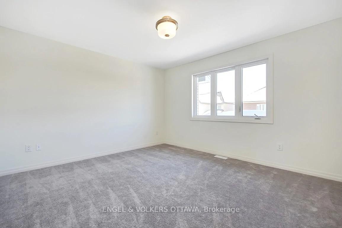 Photo 19 of 165 Overberg Way, Ottawa, Kanata - Emerald Meadows/Trailwest — HOMEH
