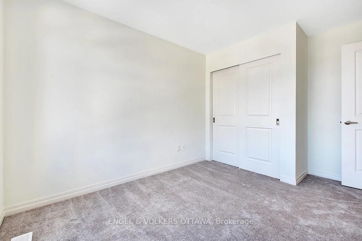 Photo 24 of 165 Overberg Way, Ottawa, Kanata - Emerald Meadows/Trailwest — HOMEH