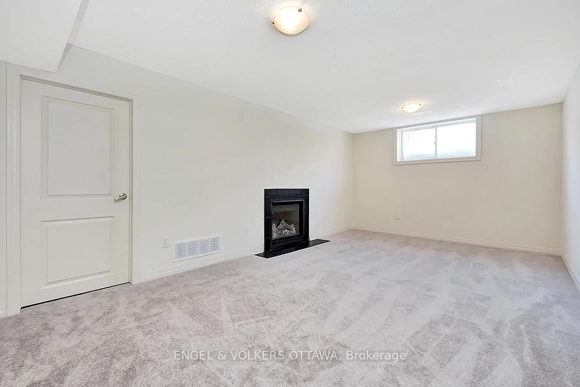Photo 28 of 165 Overberg Way, Ottawa, Kanata - Emerald Meadows/Trailwest — HOMEH