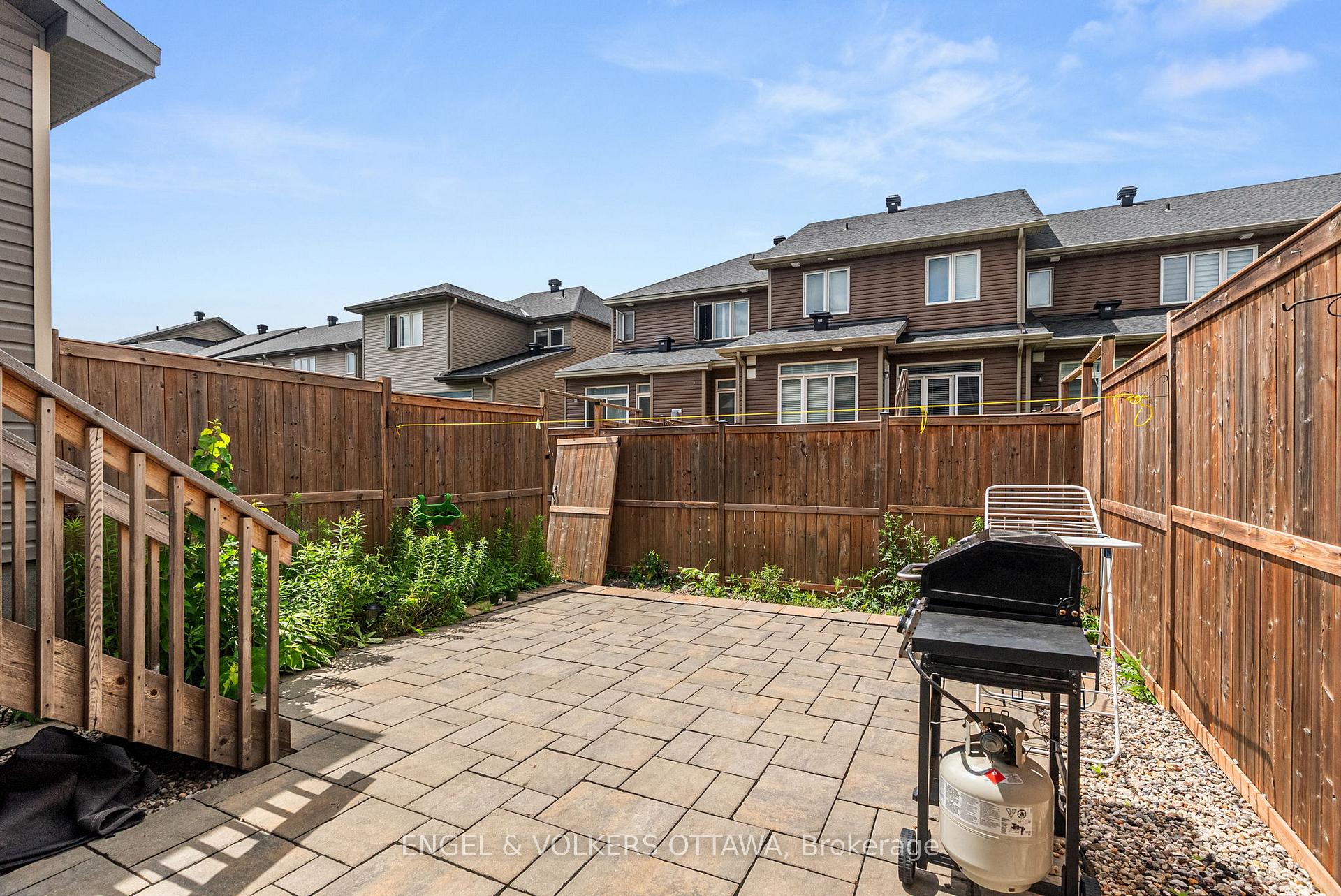 Photo 33 of 165 Overberg Way, Ottawa, Kanata - Emerald Meadows/Trailwest — HOMEH