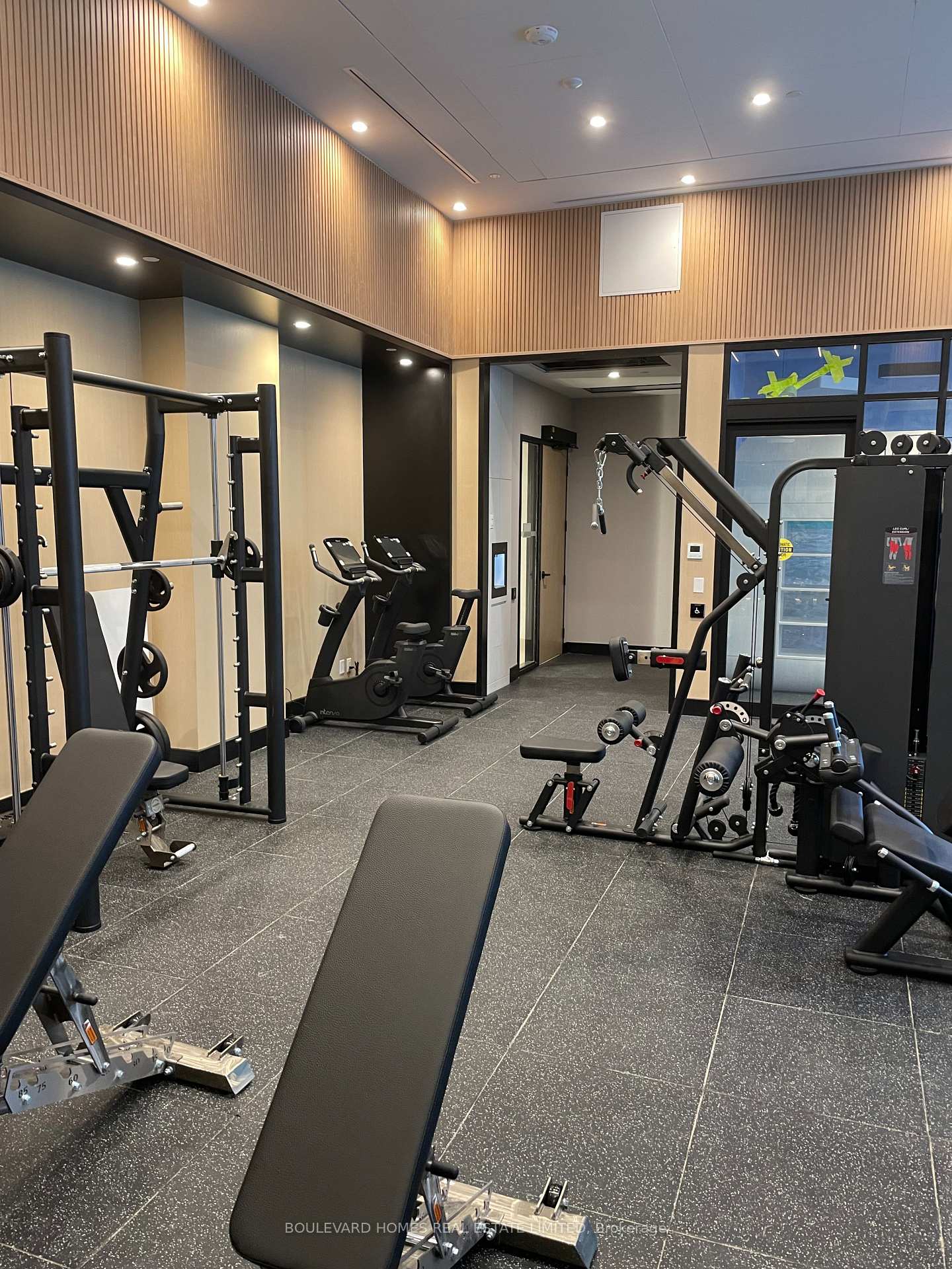 Photo 5 of Unit 231, 1381 Lakeshore Road E, Mississauga, Lakeview — HOMEH