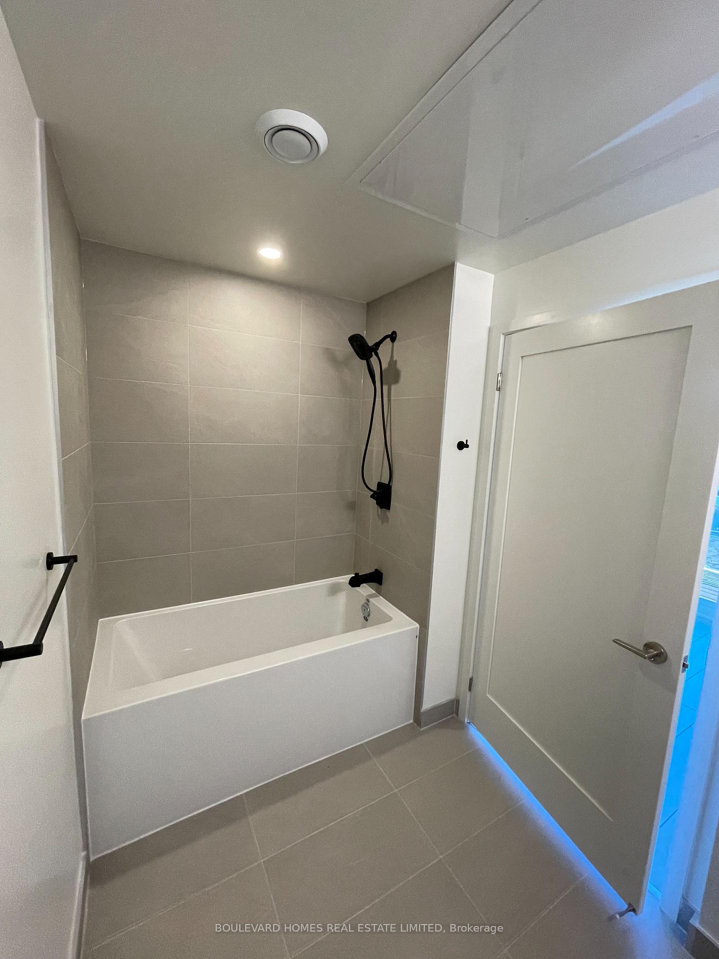 Photo 17 of Unit 231, 1381 Lakeshore Road E, Mississauga, Lakeview — HOMEH