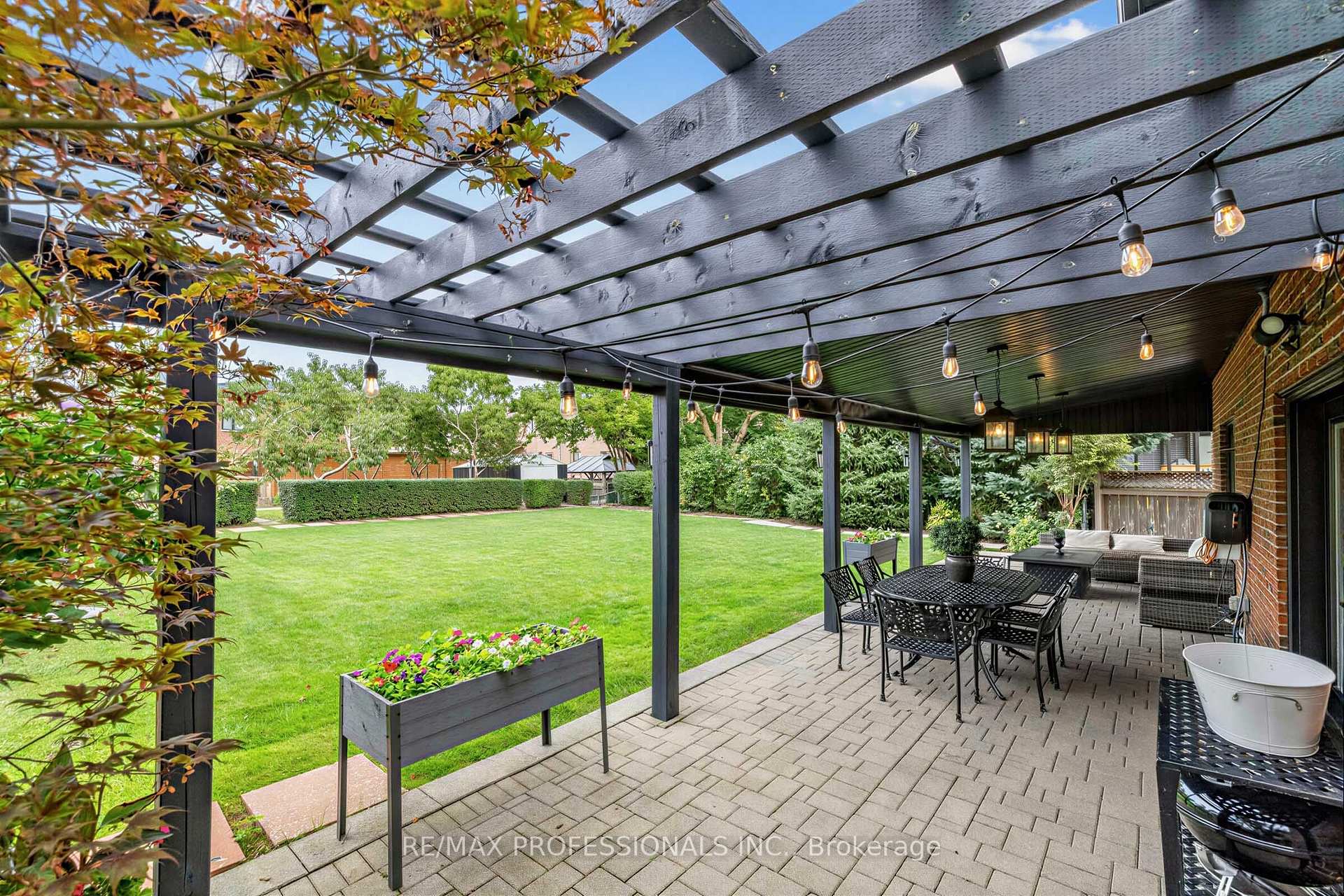 Photo 3 of 182 Gracefield Avenue, North York, Rustic — HOMEH