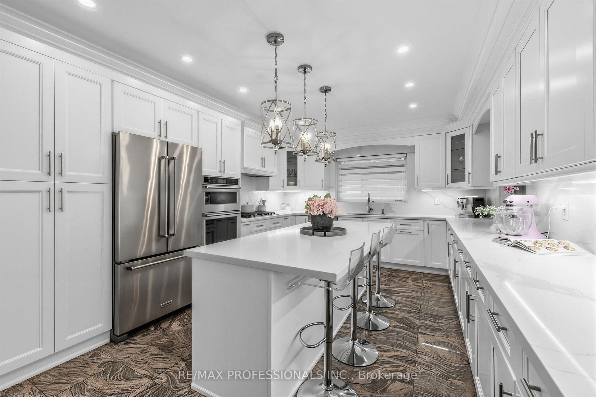 Photo 19 of 182 Gracefield Avenue, North York, Rustic — HOMEH