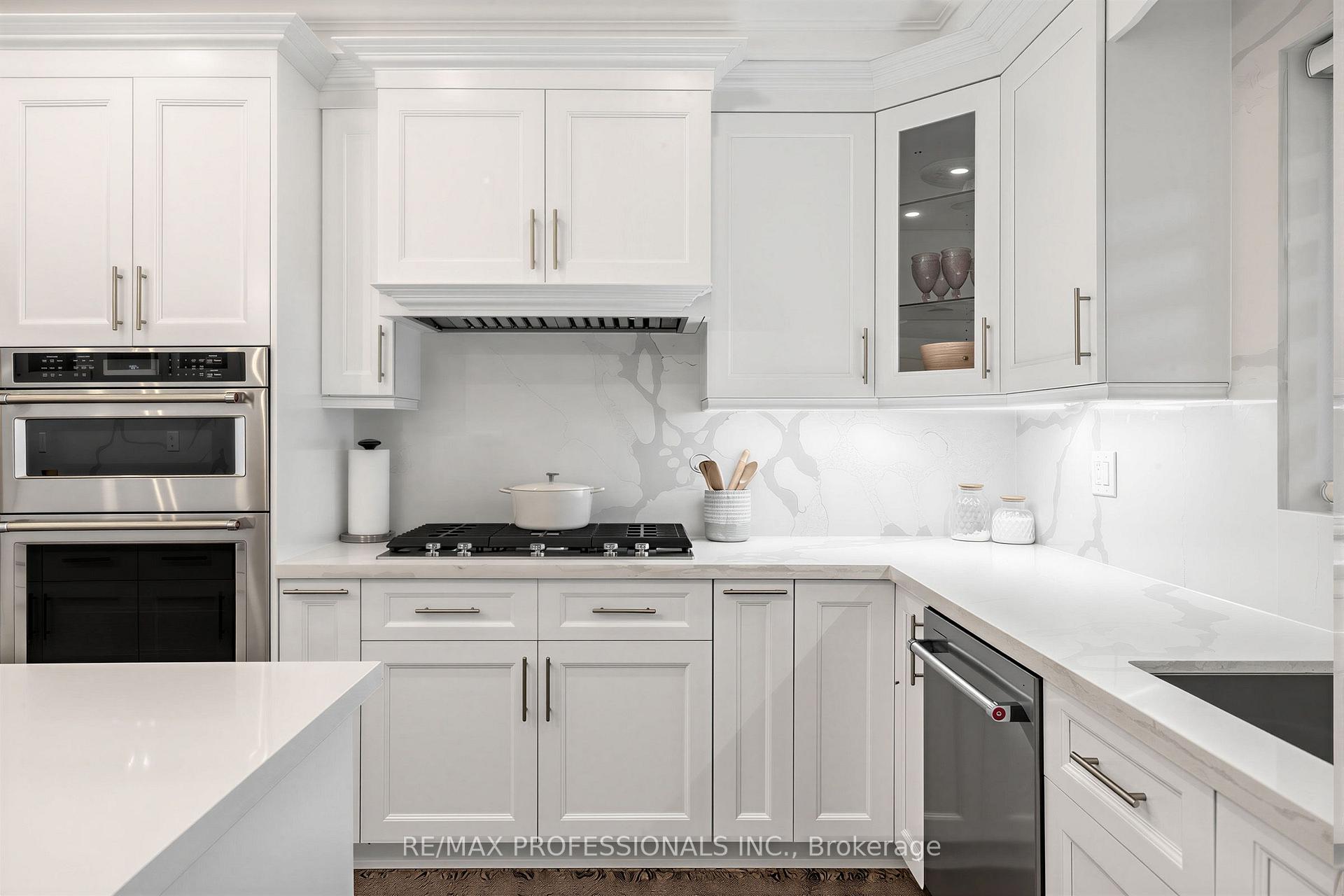Photo 20 of 182 Gracefield Avenue, North York, Rustic — HOMEH
