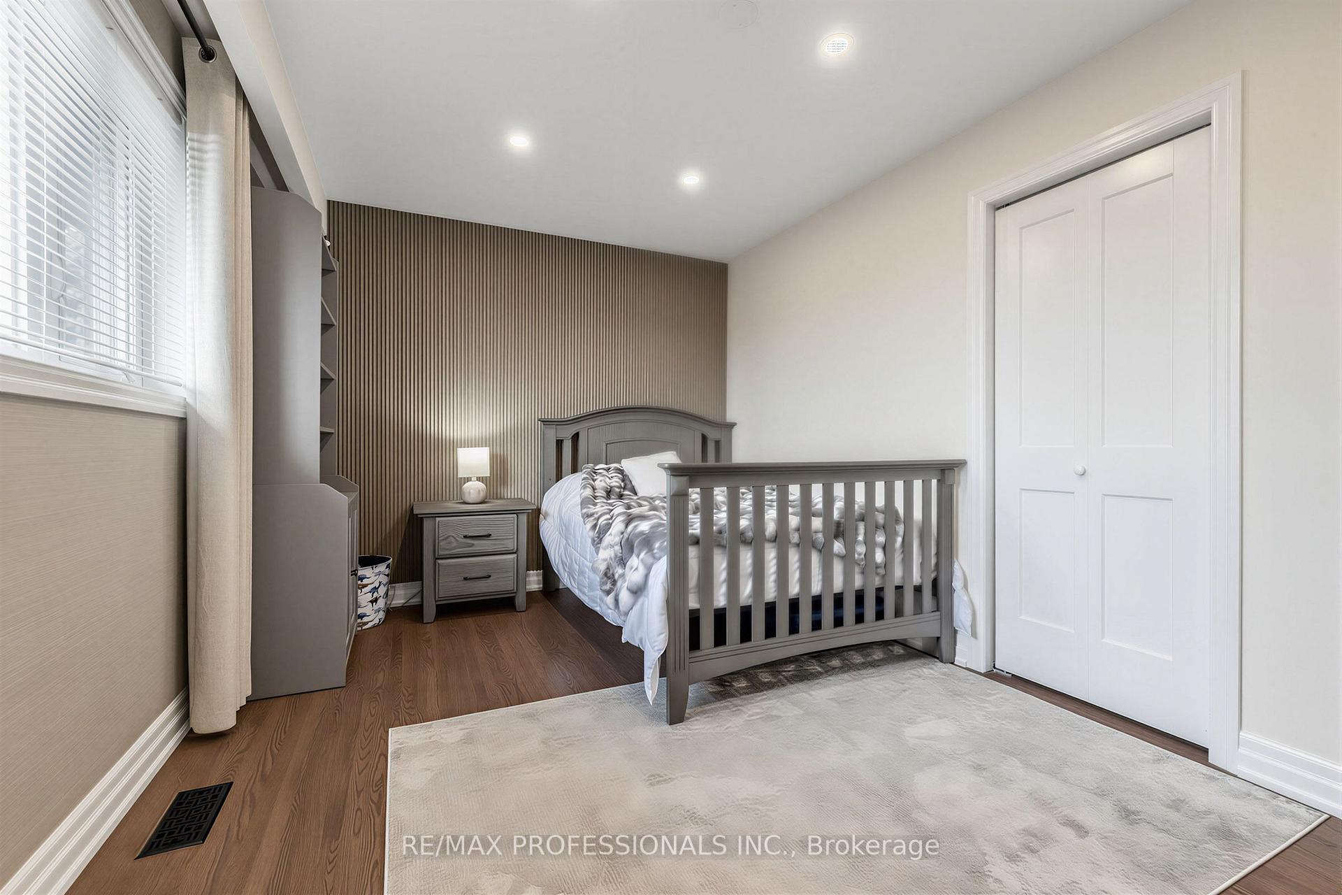 Photo 23 of 182 Gracefield Avenue, North York, Rustic — HOMEH