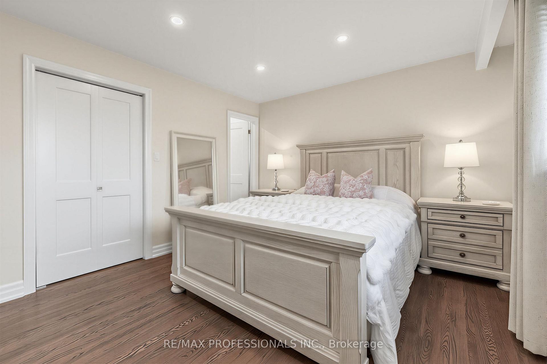 Photo 25 of 182 Gracefield Avenue, North York, Rustic — HOMEH