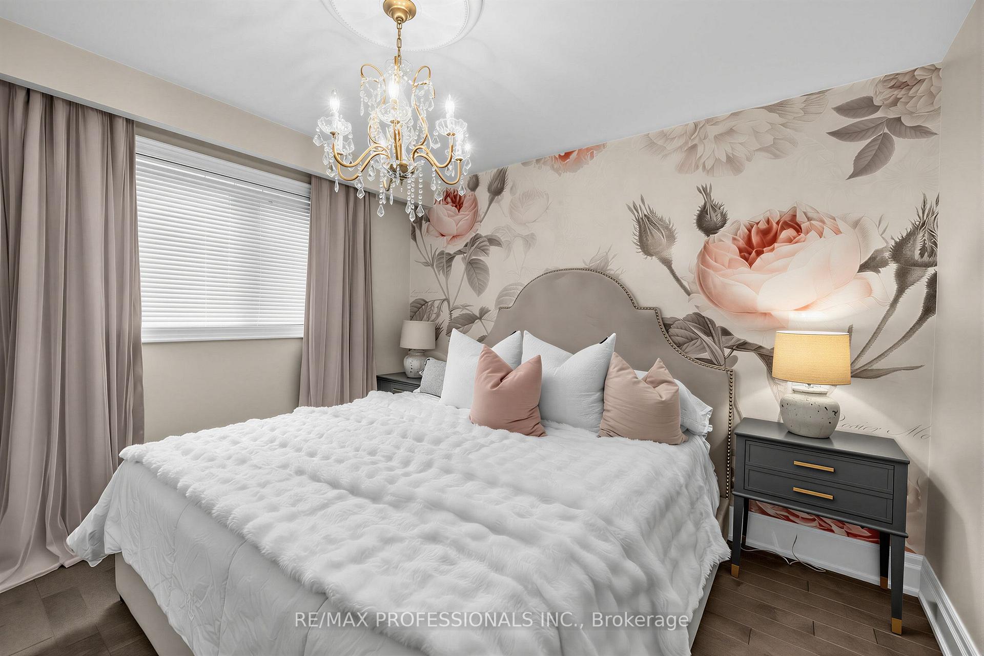 Photo 27 of 182 Gracefield Avenue, North York, Rustic — HOMEH