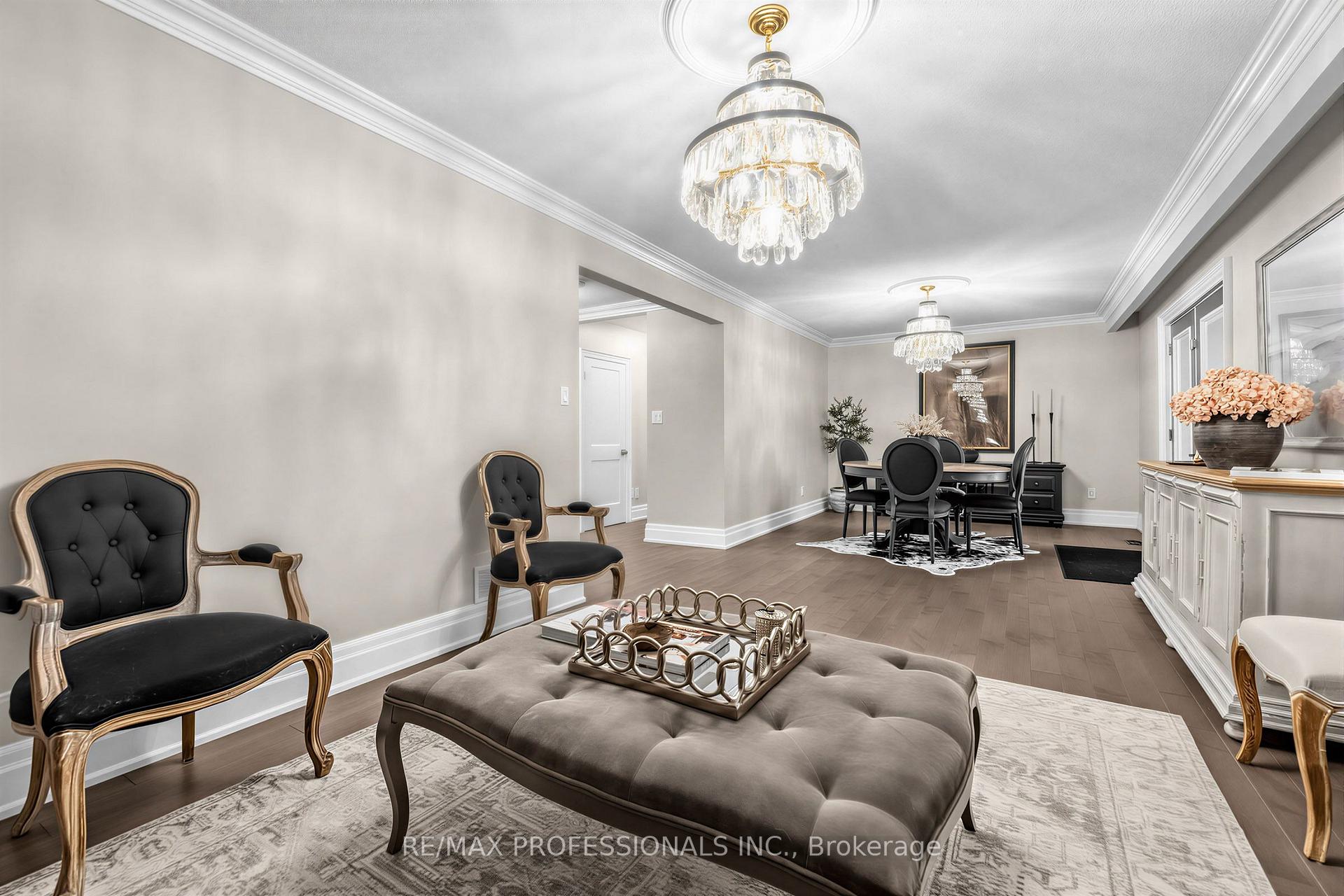 Photo 32 of 182 Gracefield Avenue, North York, Rustic — HOMEH