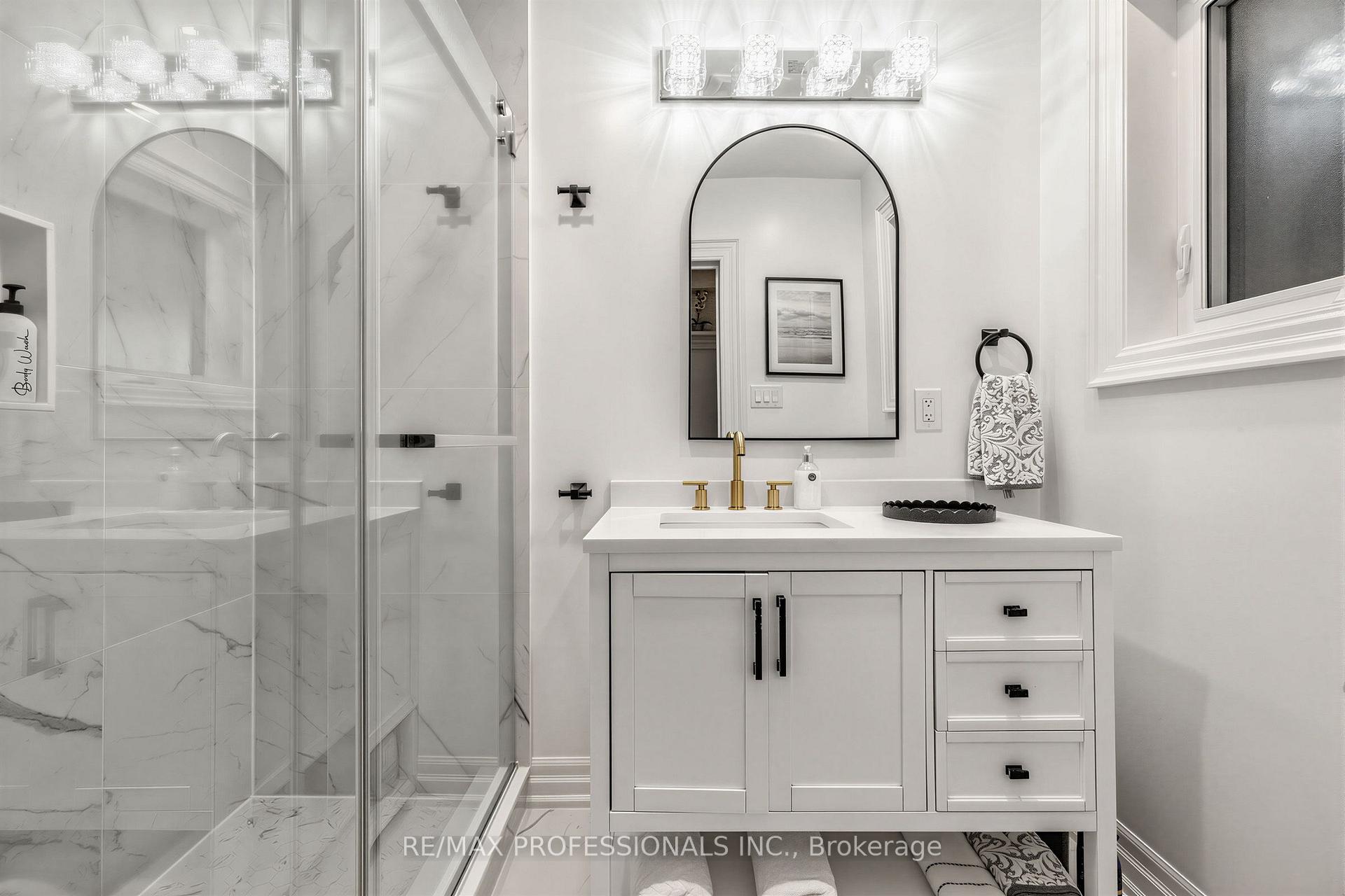 Photo 34 of 182 Gracefield Avenue, North York, Rustic — HOMEH