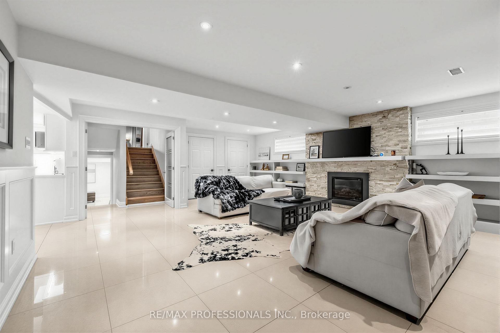 Photo 36 of 182 Gracefield Avenue, North York, Rustic — HOMEH
