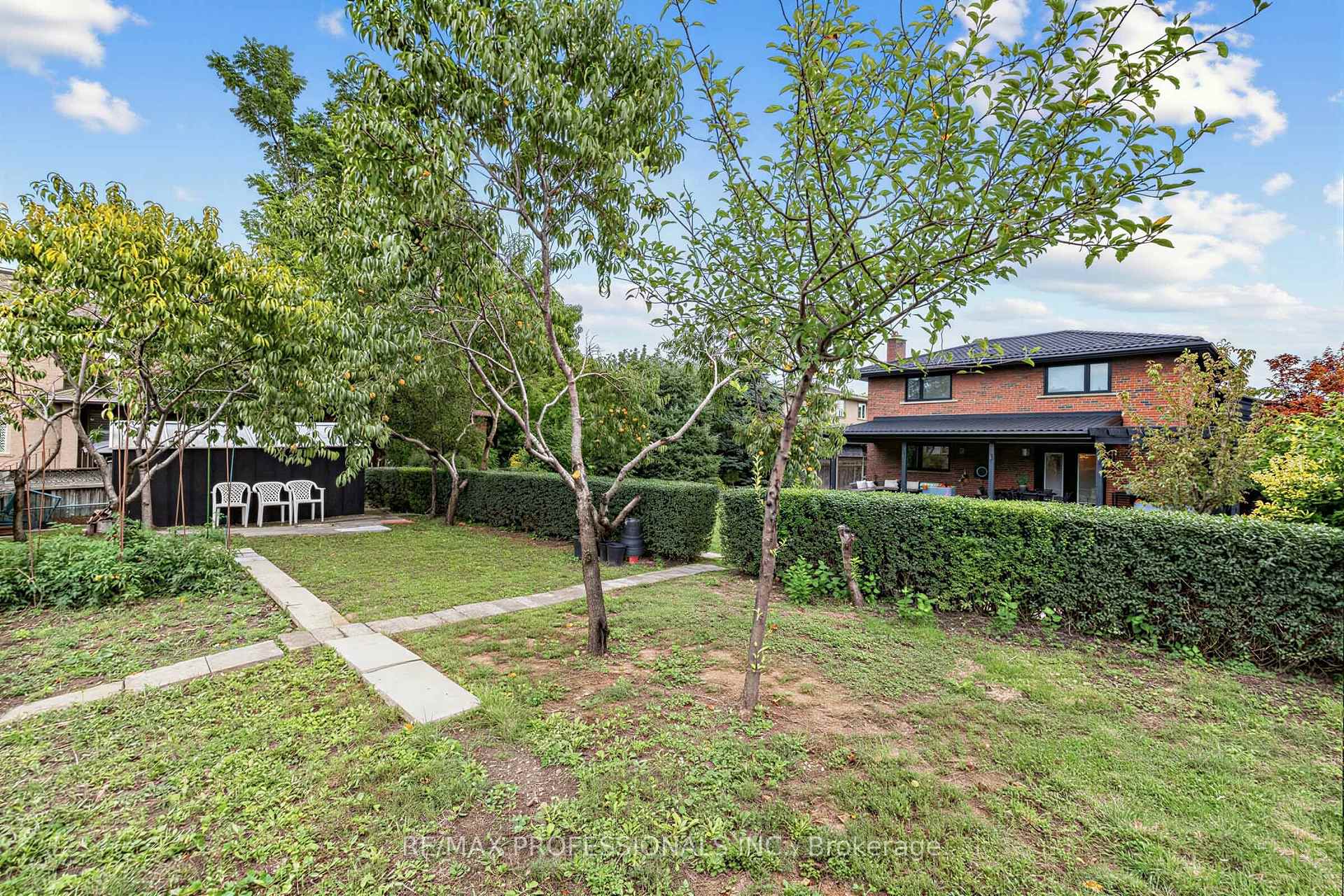 Photo 48 of 182 Gracefield Avenue, North York, Rustic — HOMEH
