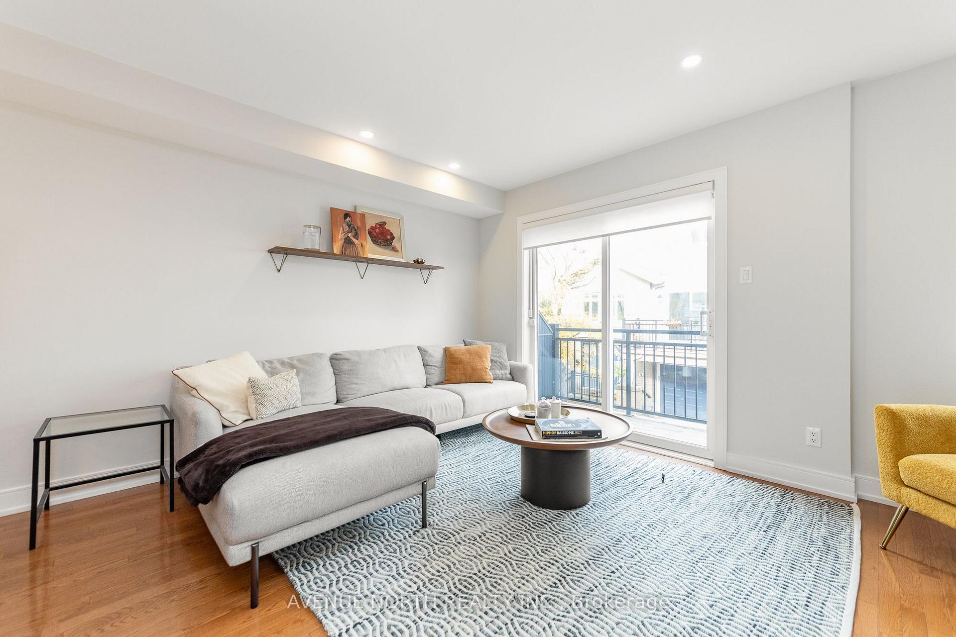 Photo 12 of 6 Panorama Private, Ottawa, Ottawa West — HOMEH