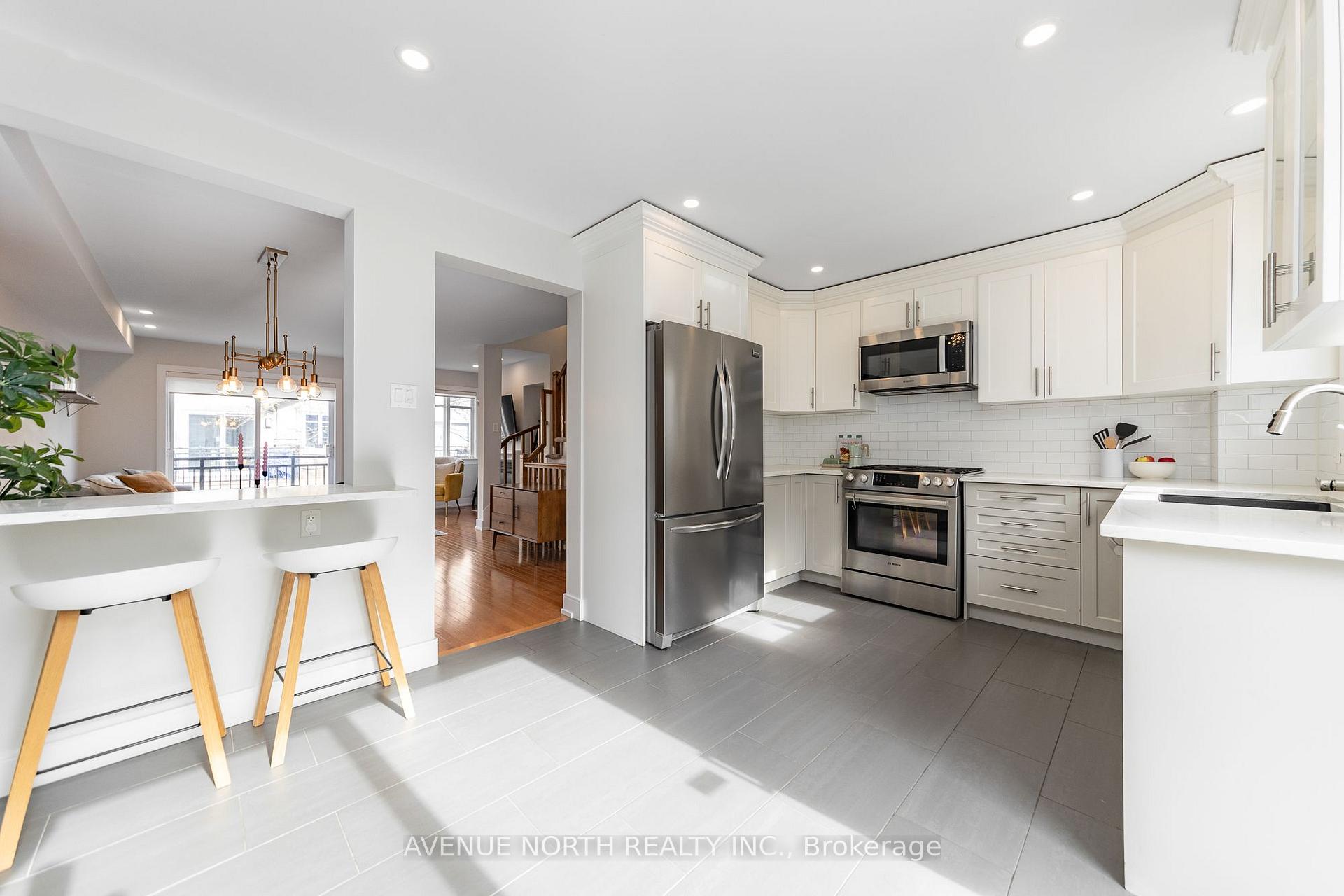 Photo 18 of 6 Panorama Private, Ottawa, Ottawa West — HOMEH
