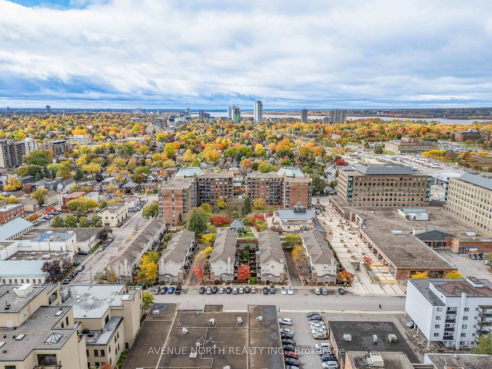Photo 39 of 6 Panorama Private, Ottawa, Ottawa West — HOMEH
