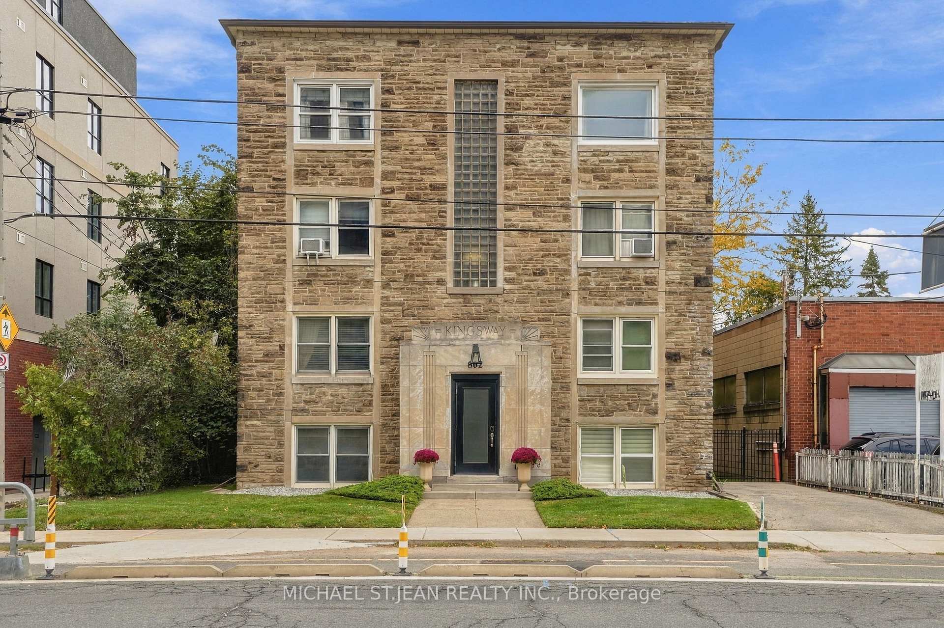 Photo 3 of Unit 2, 802 King Street W, Hamilton, Westdale — HOMEH