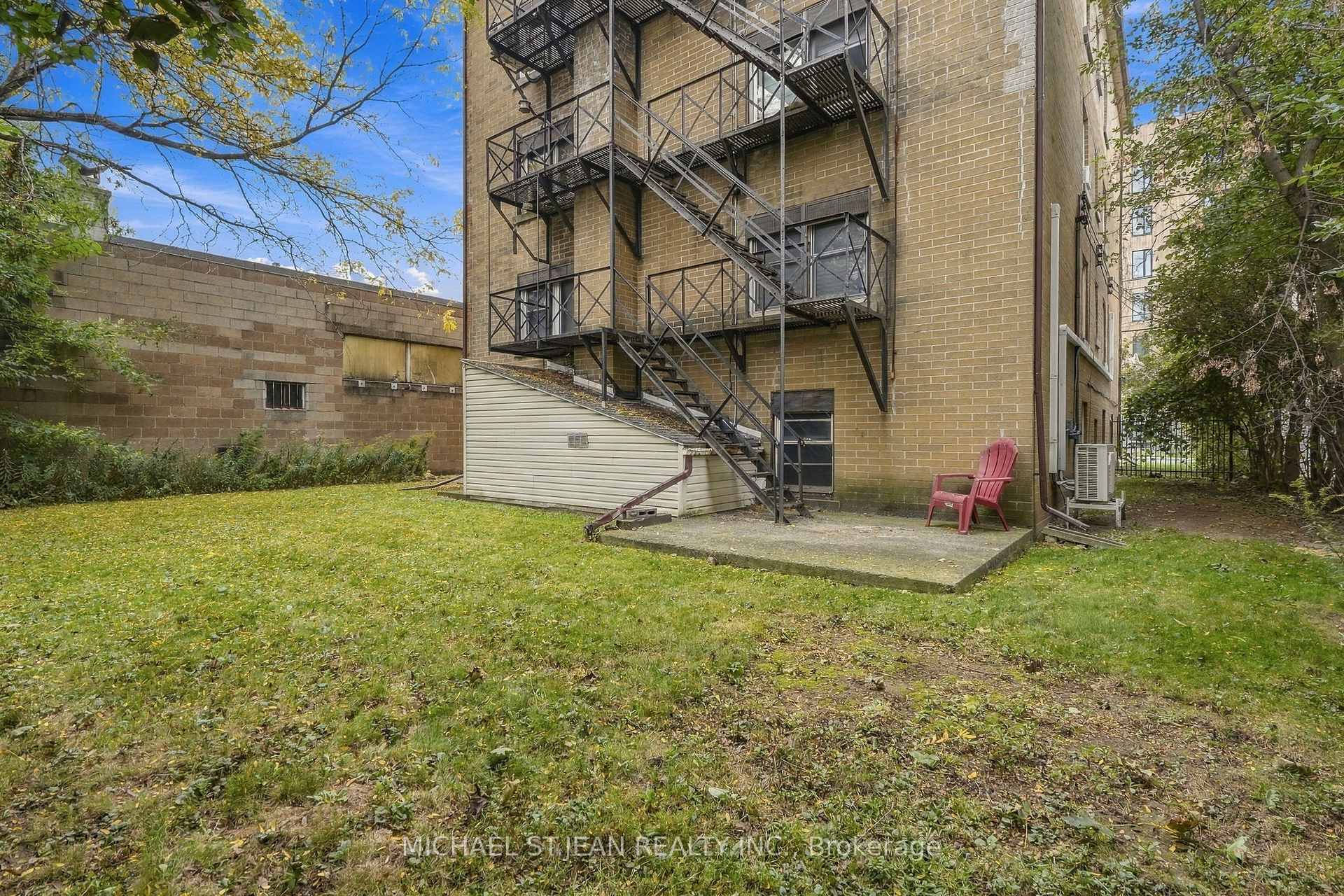 Photo 54 of Unit 2, 802 King Street W, Hamilton, Westdale — HOMEH
