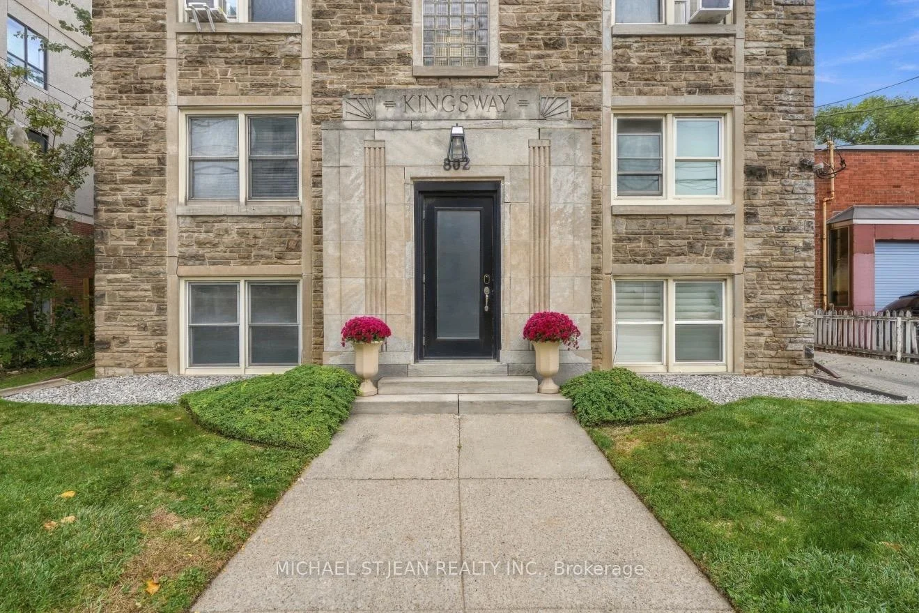Photo 8 of Unit 2, 802 King Street W, Hamilton, Westdale — HOMEH