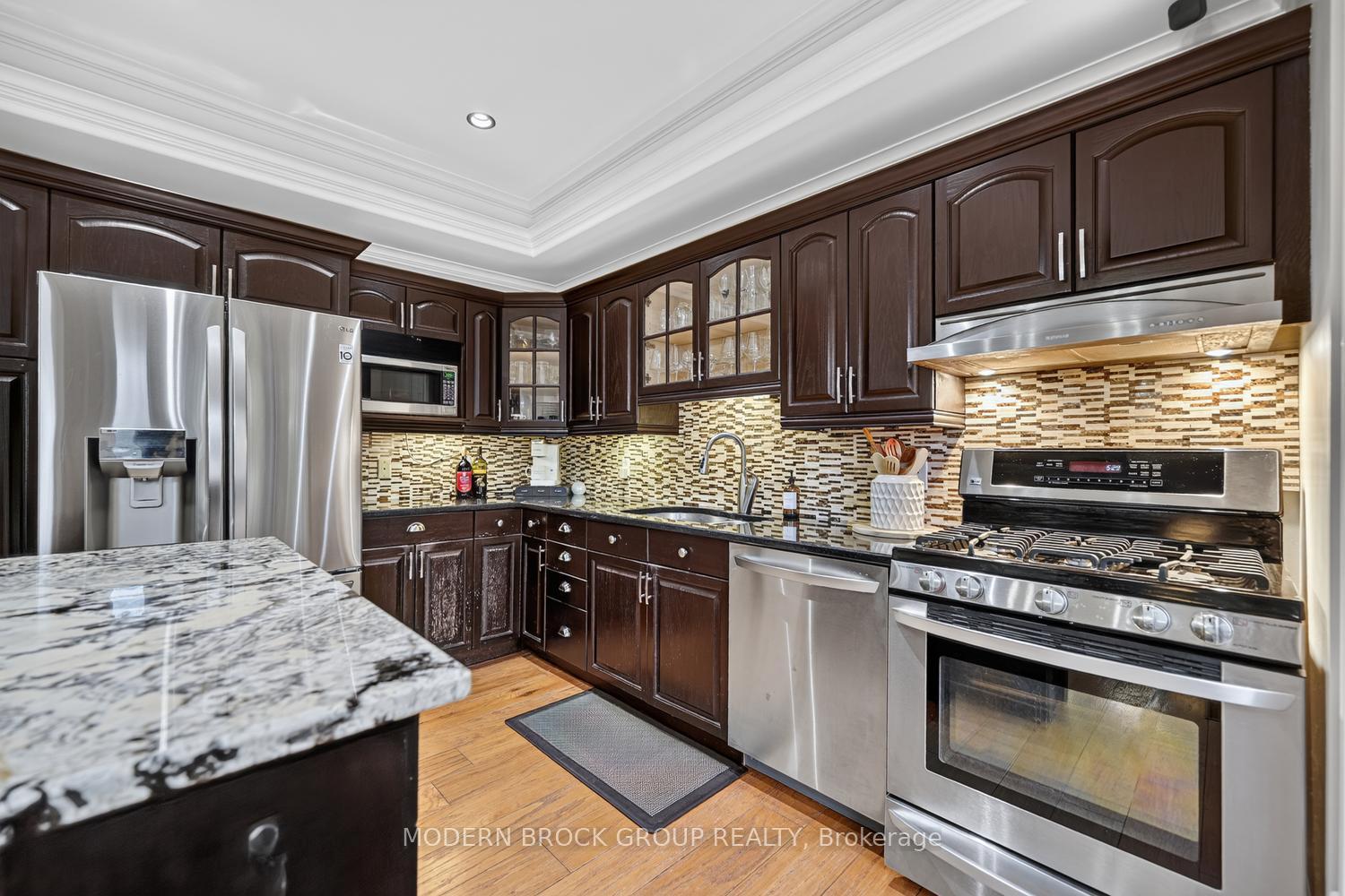 Photo 17 of 23 Cambridge Crescent, Brockville, Brockville — HOMEH
